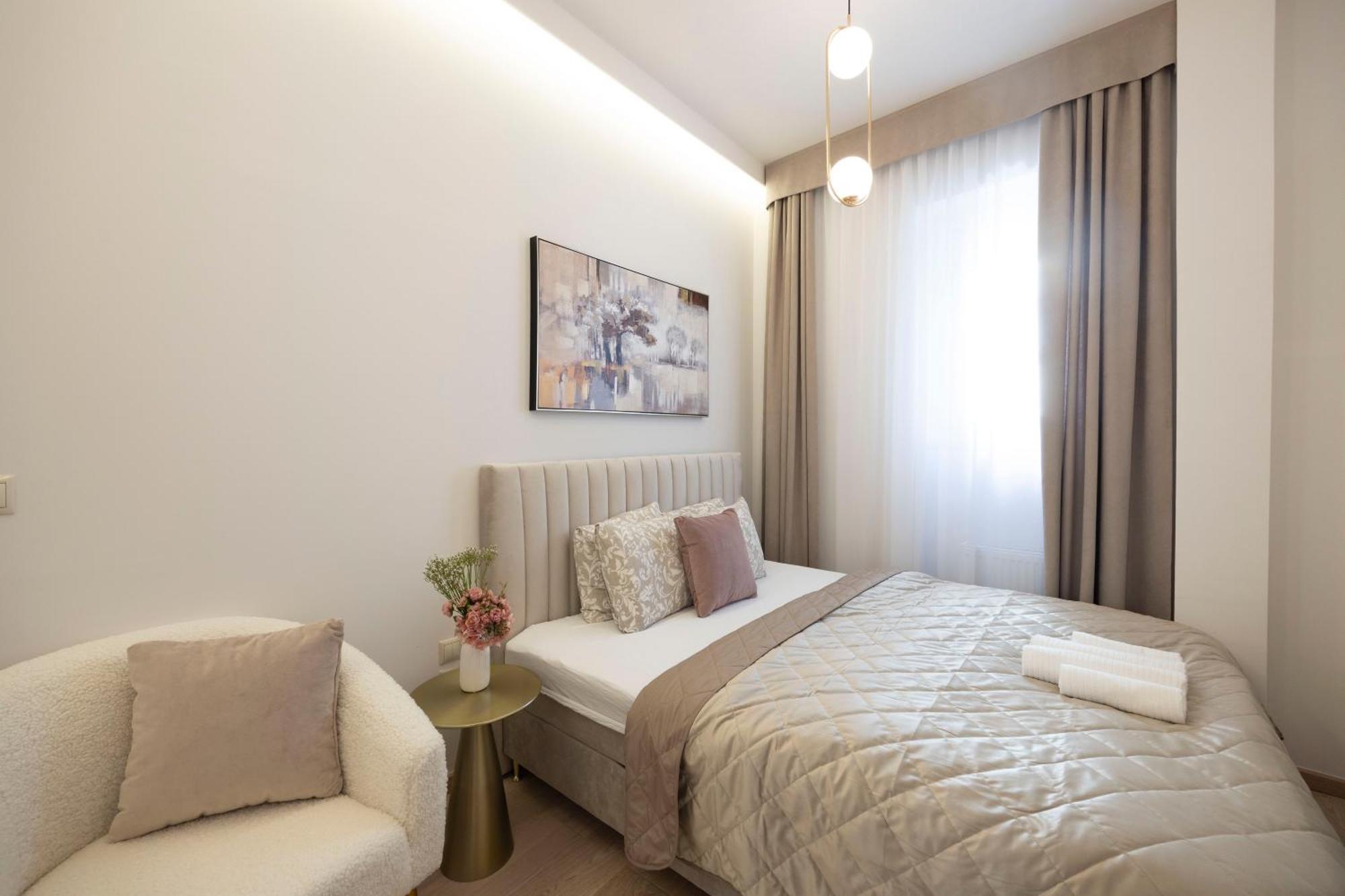 Luxurious W/ A Stunning View To The Basilica Apartment *