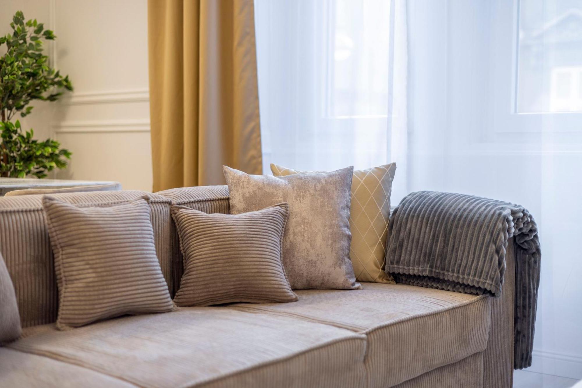 Exclusive & Prestigious W/ Balcony * Budapeszt