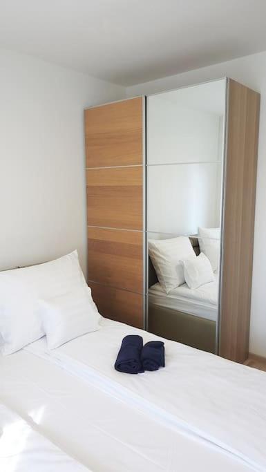 Lux Cordia With Free Parking Apartman *