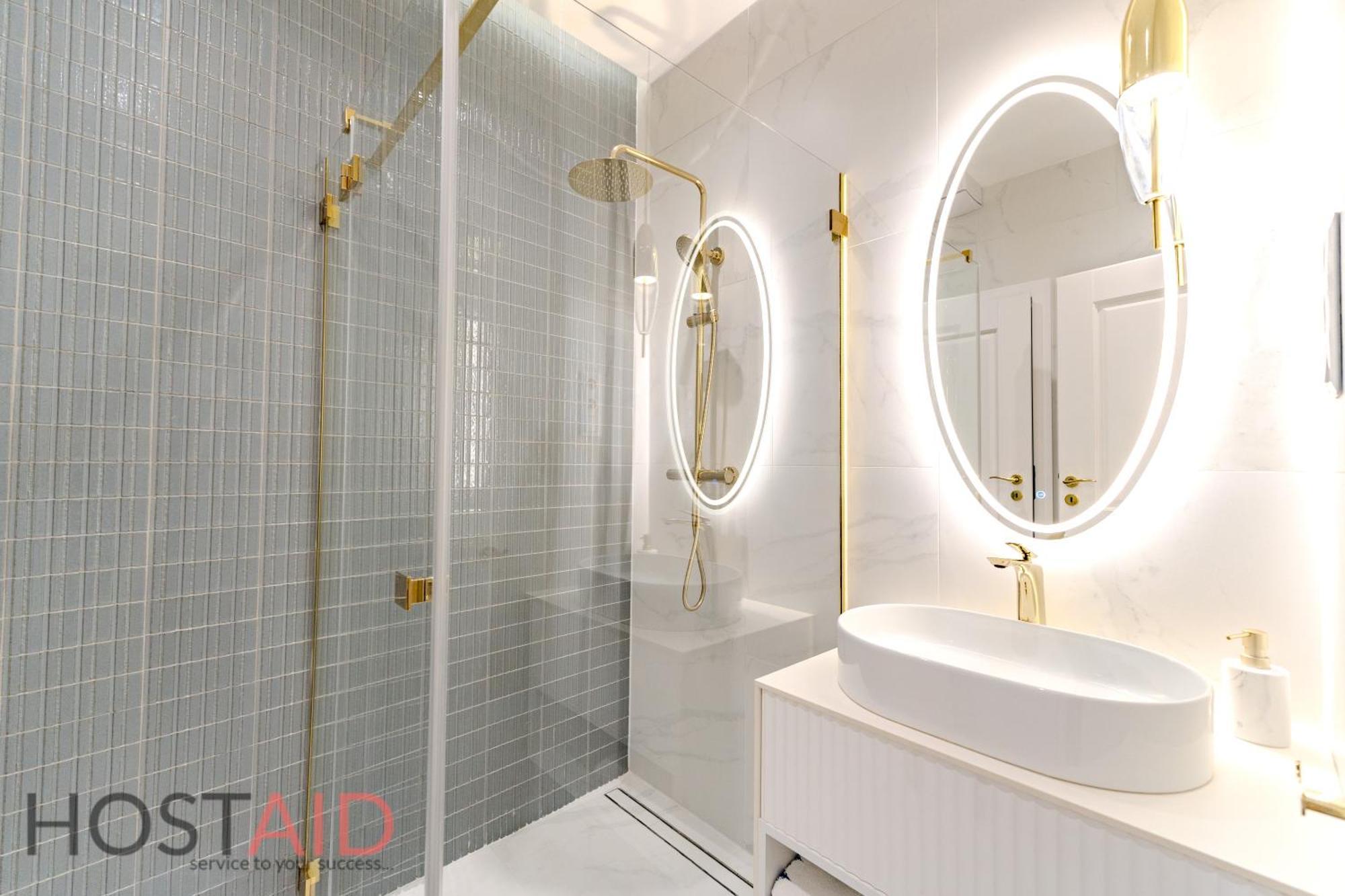 V27-2 Design - Hostaid Apartment