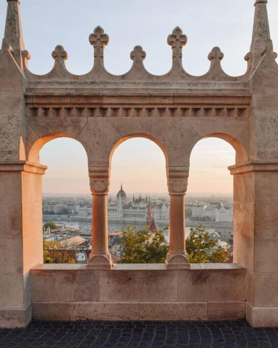 Apartamento Charming Castle View With Giant Balcony Budapest