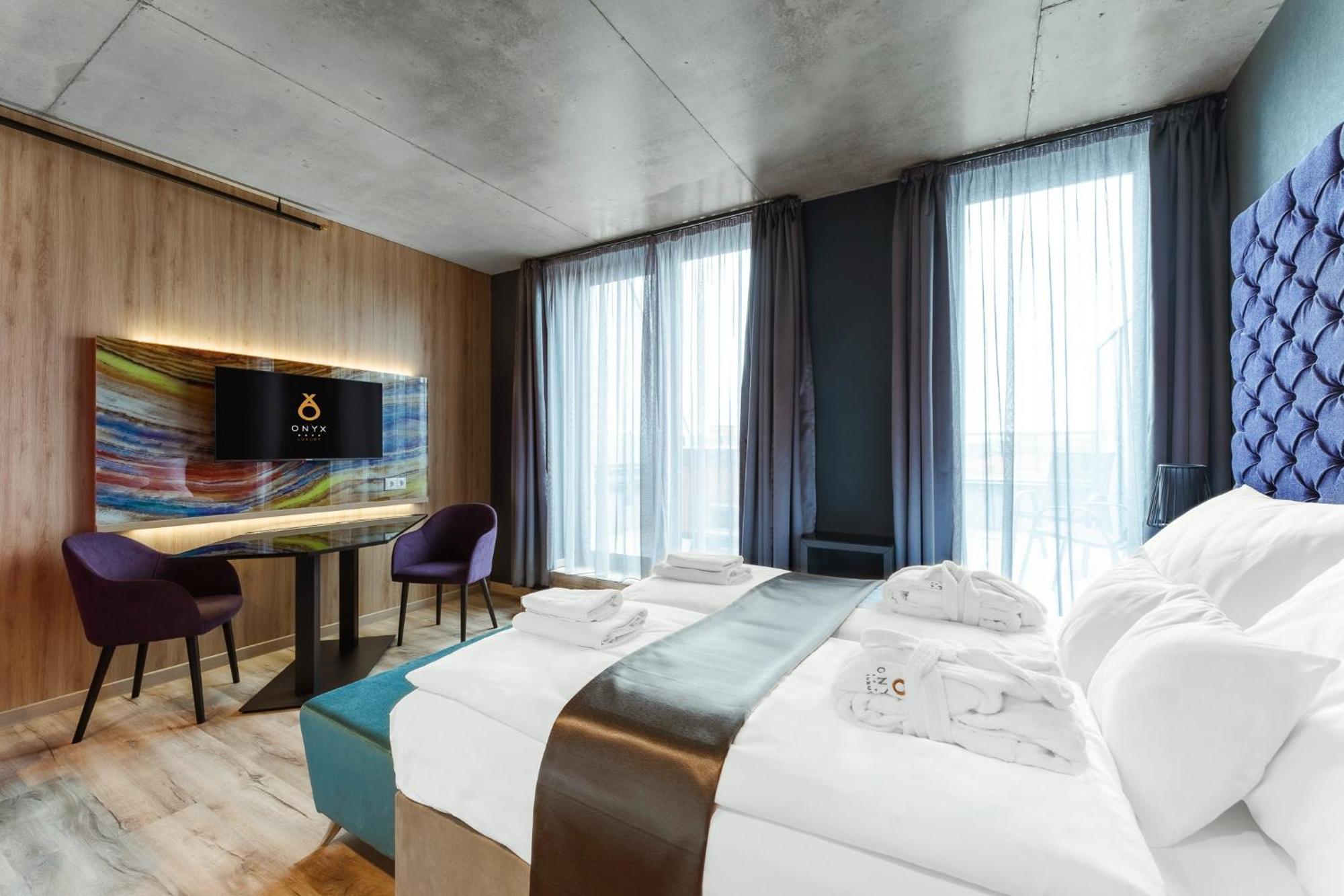 Onyx Luxury 4*