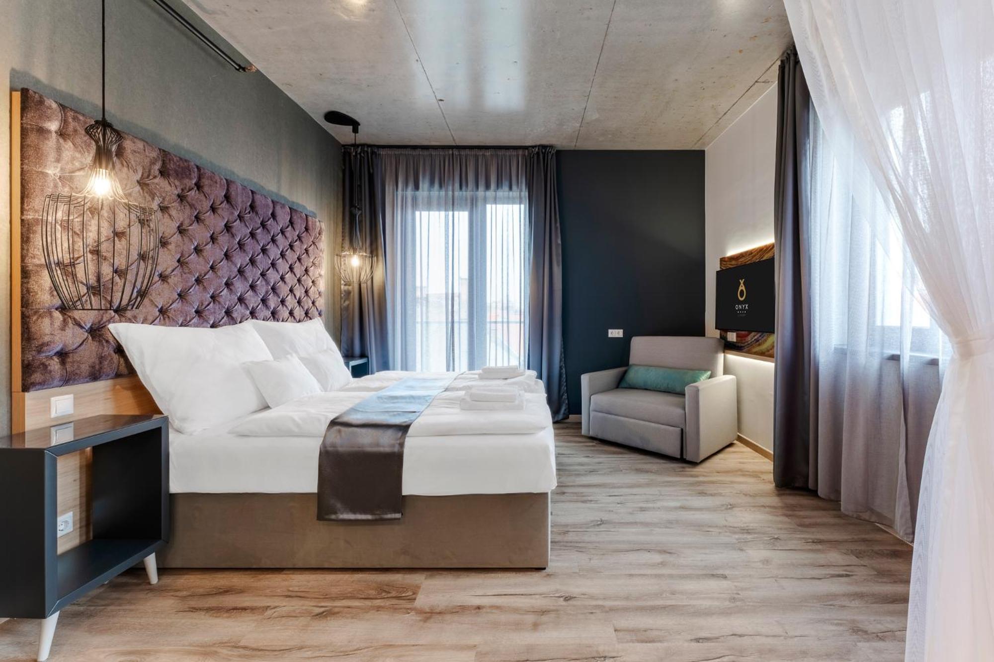 Onyx Luxury 4* Budapest