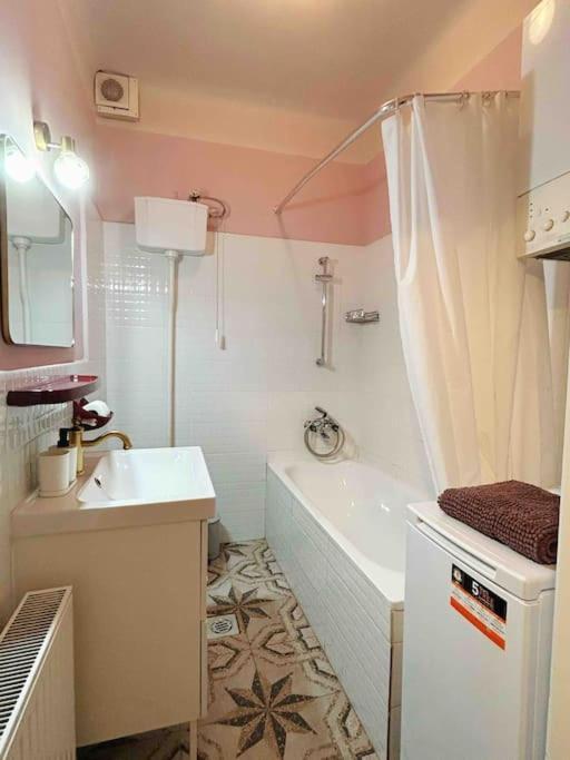 Apartamento Stray Birds Fashion With 2ppl/wifi/ac