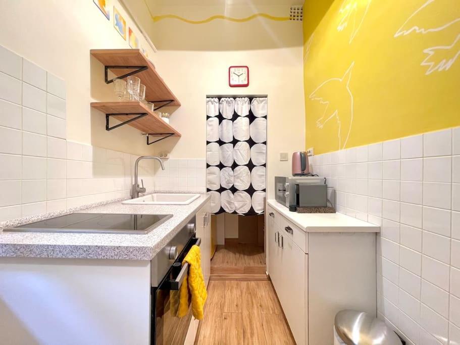 Stray Birds Fashion With 2ppl/wifi/ac Budapest