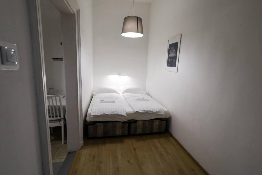 Pest-port Private Room-6