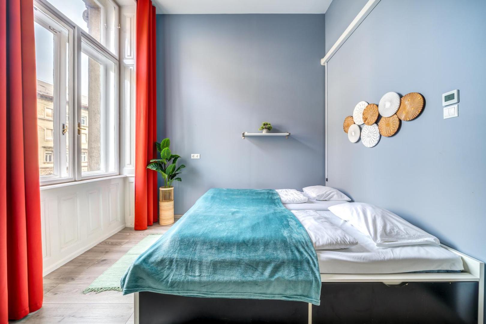 Downtown Delight - Erzsebet Blvd - 13 Ppl Apartmán