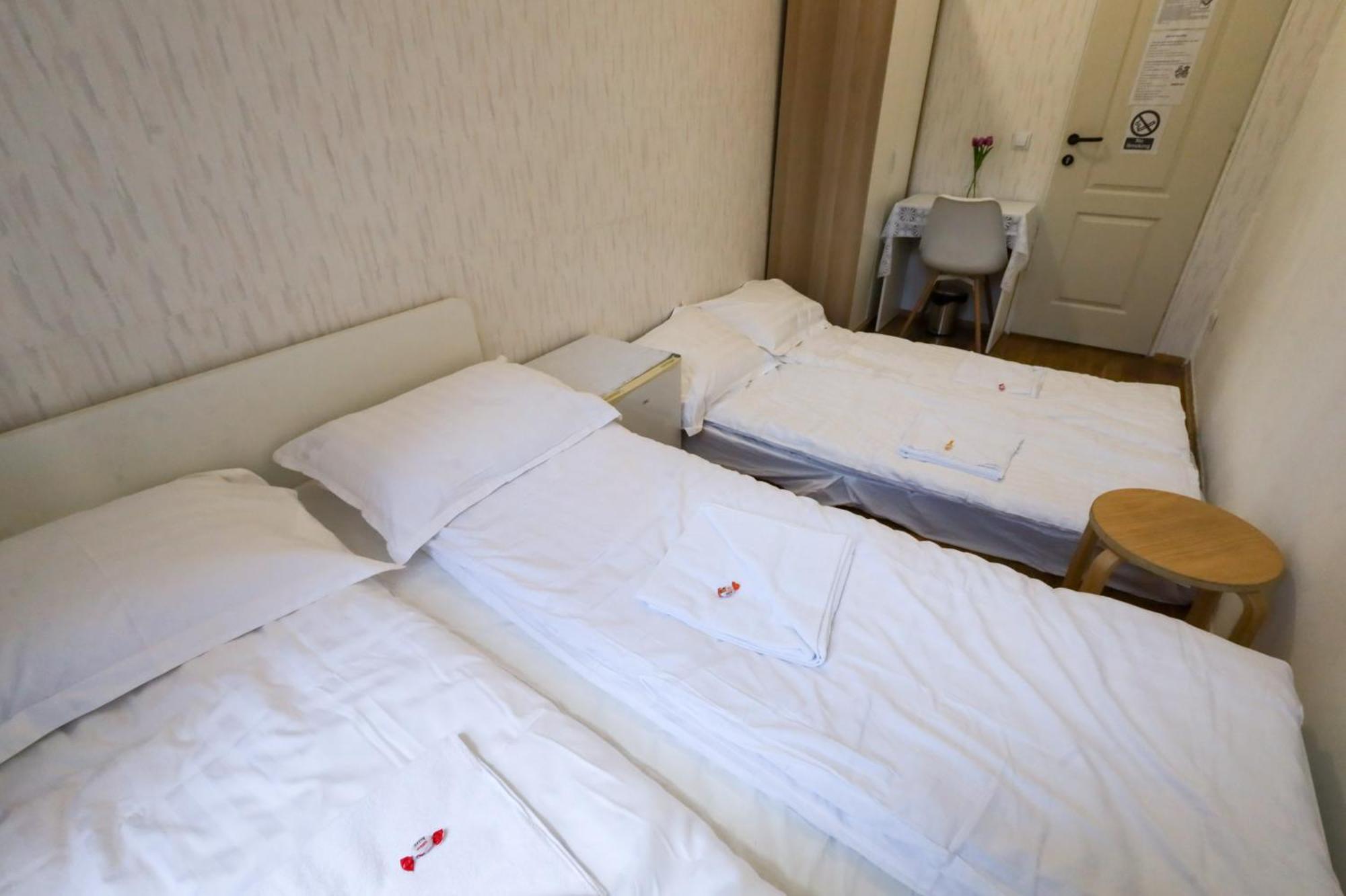 Pest-port 4 For 16 Person * Budapest