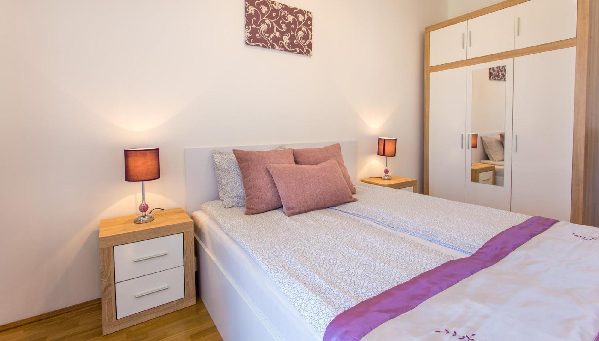 Colours Deluxe With Free Parking Apartment *