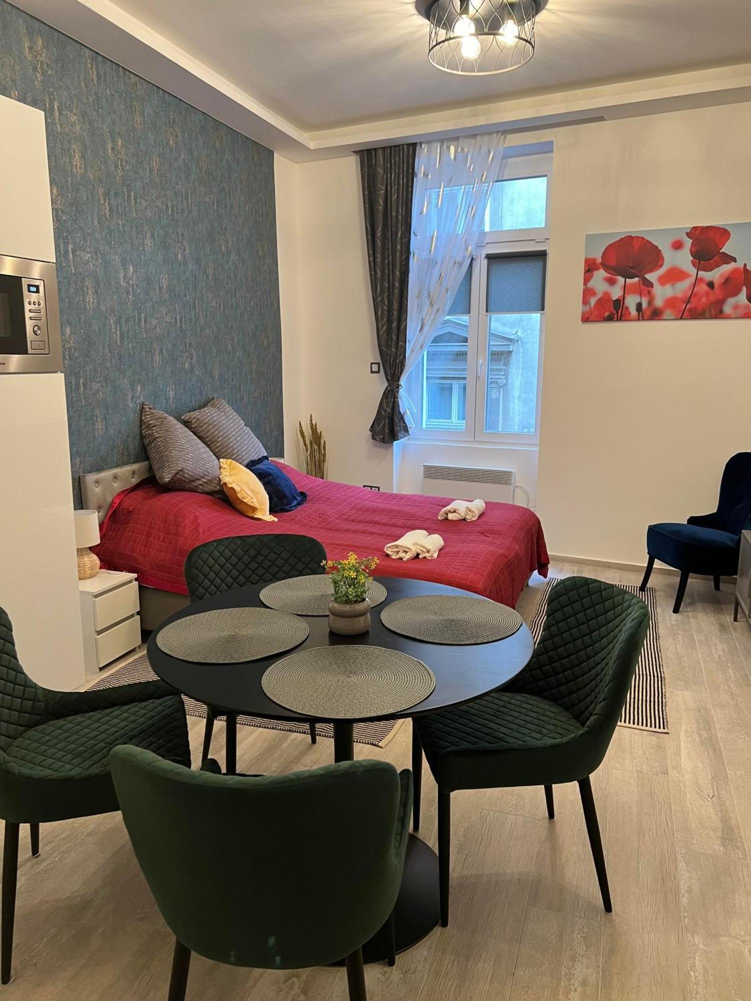 Center In The Famous Hajos Street Apartman *