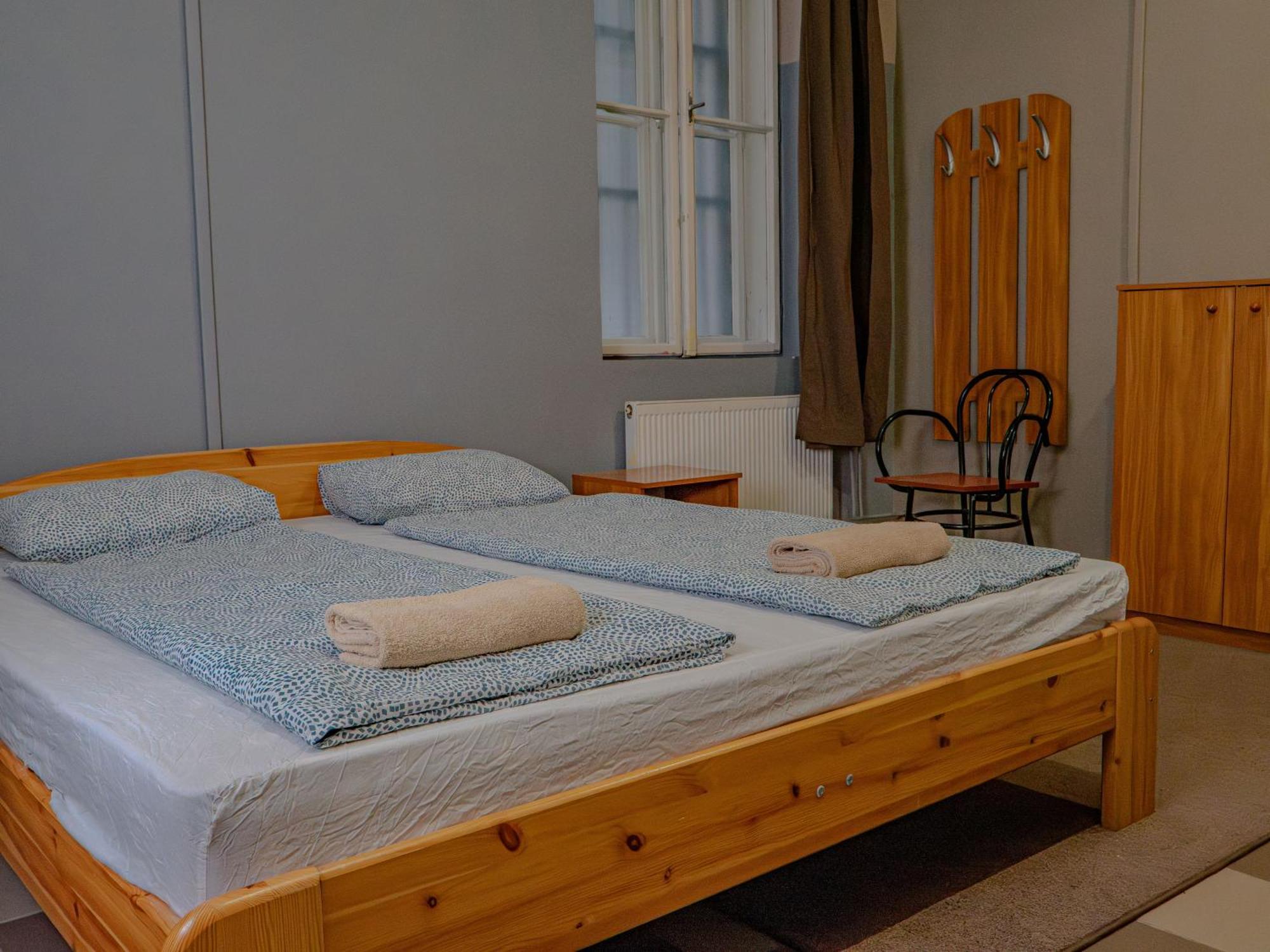 Deep Hostel