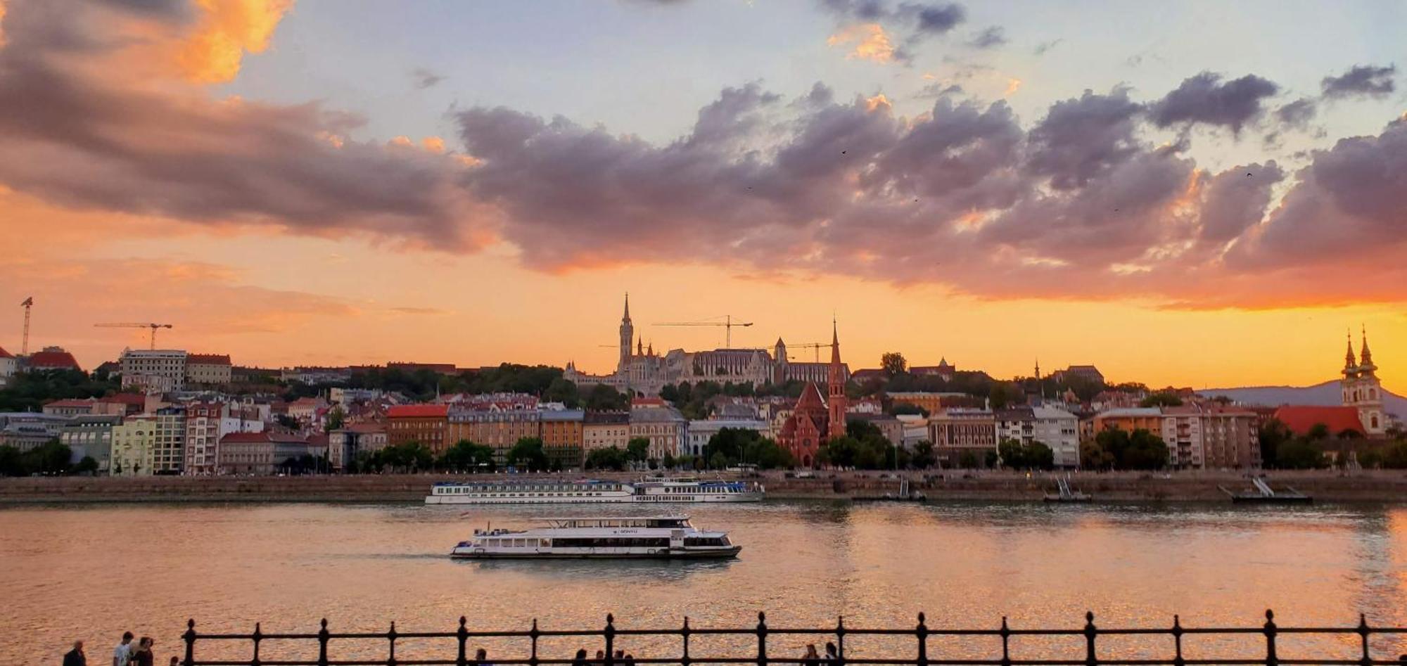 Dn Budapest