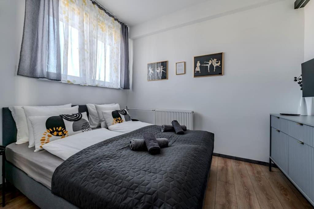 King's Golden Flat Budapest