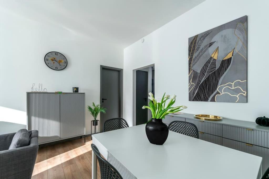 King's Golden Flat * Budapest