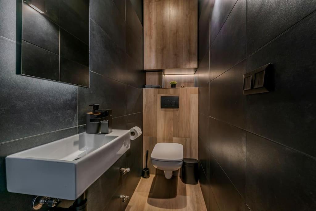 King's Golden Flat Budapest