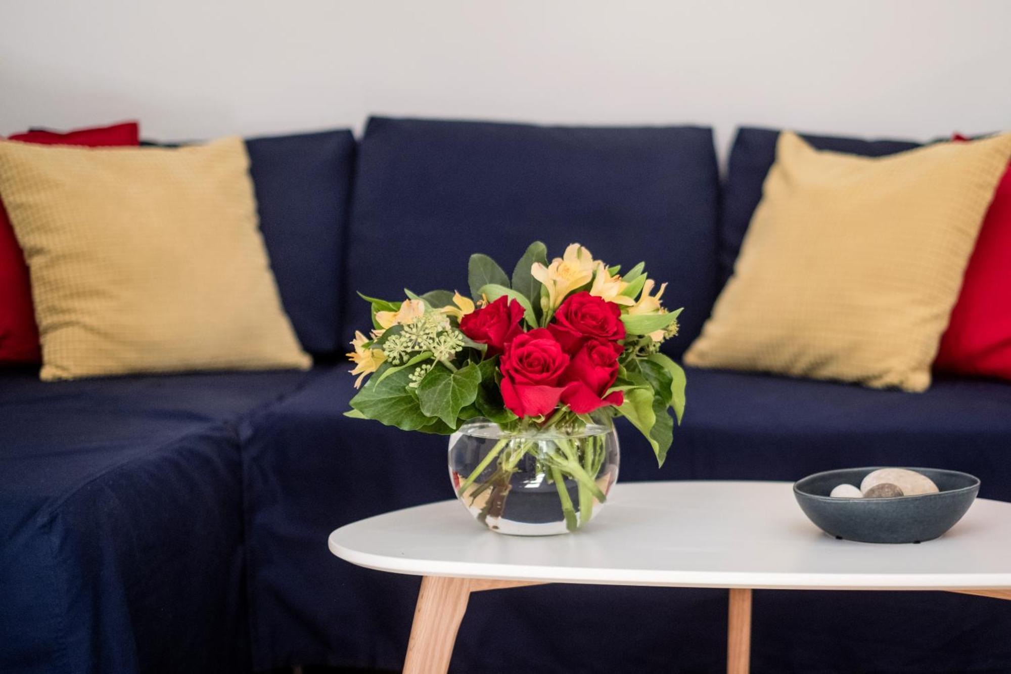 Artistic In Centre Apartment *