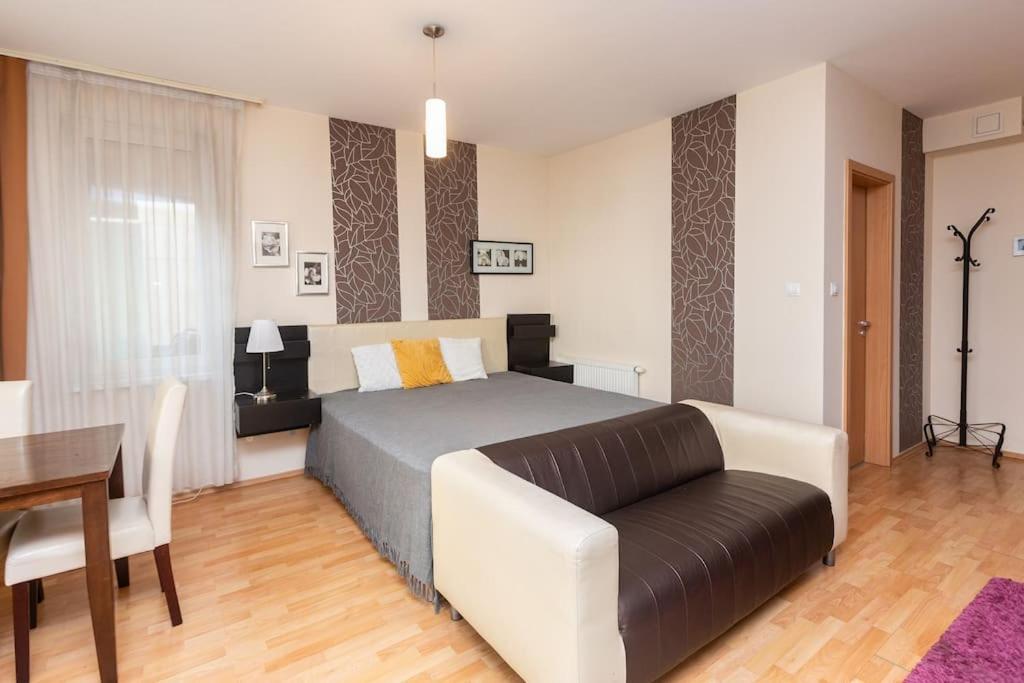Appartamento Flat On Corvin Promenade With Big Balcony *