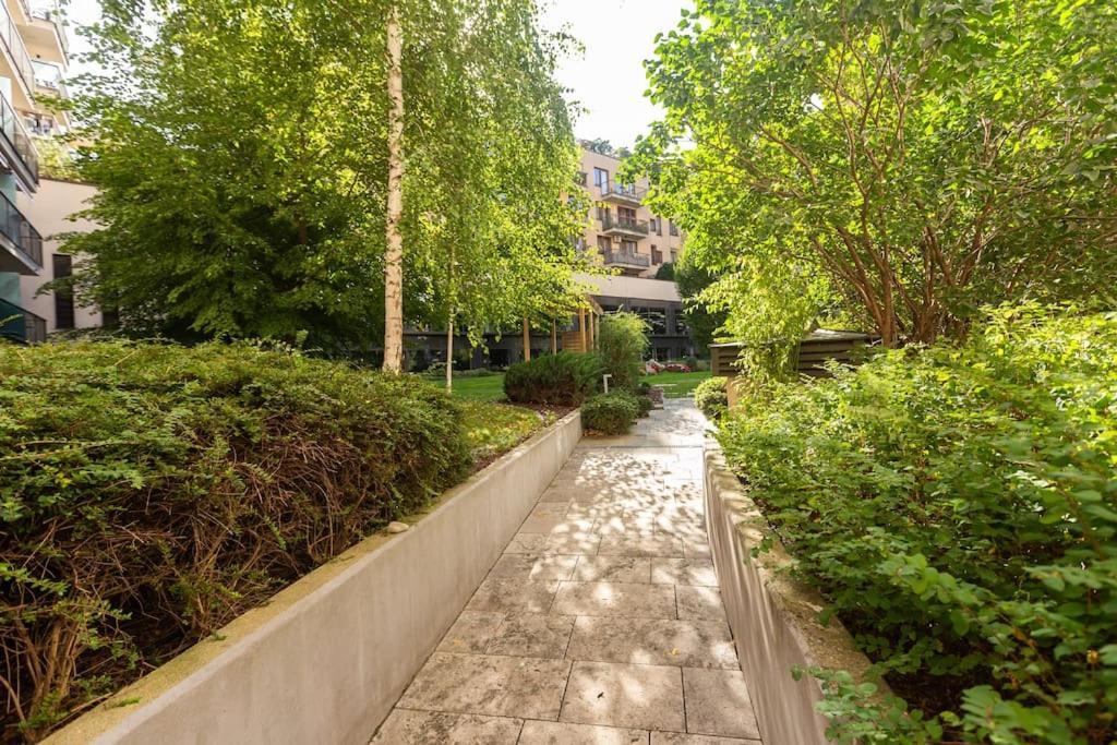 Flat On Corvin Promenade With Big Balcony Appartamento *