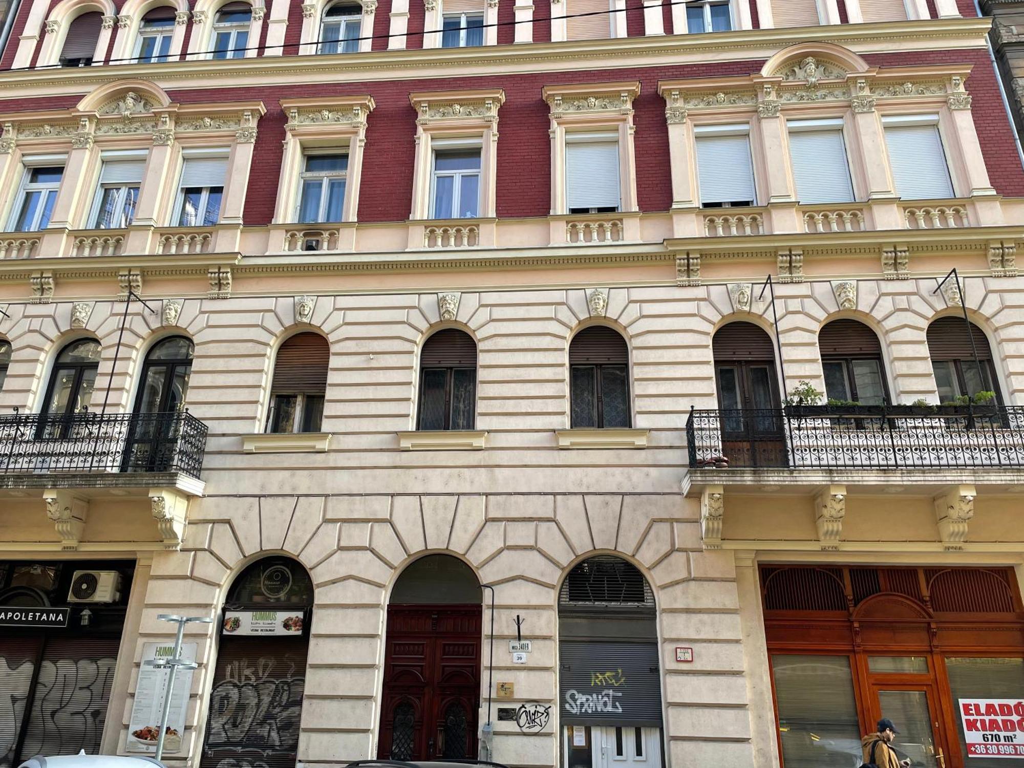 Bp-est K39 Appartement *