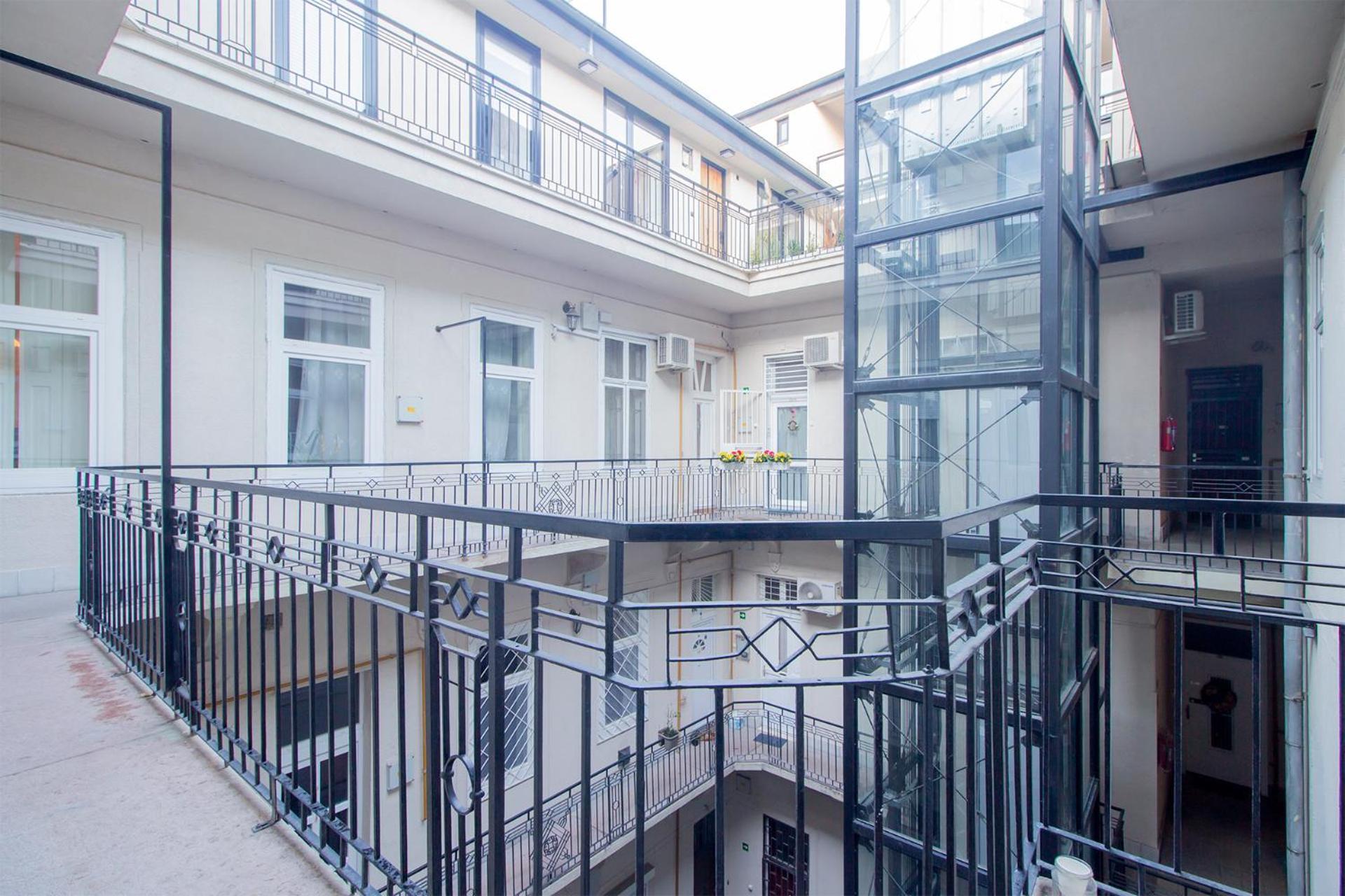 Kalvin 2bdr With Ac Appartement *