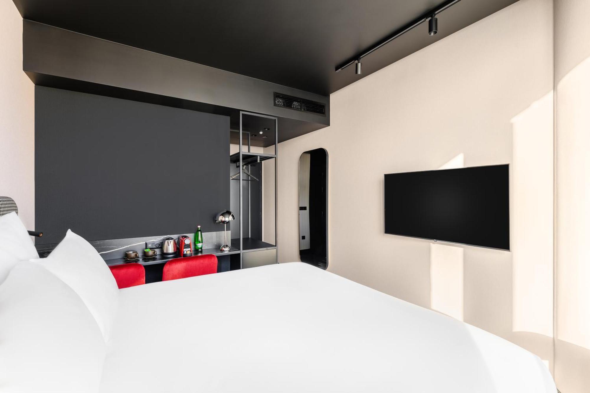 Hotel Tribe Stadium 4*
