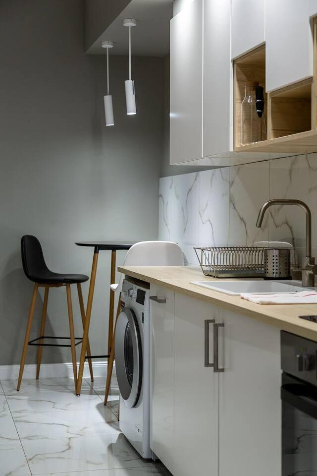 Luxurious Located In The Heart Of Apartman *