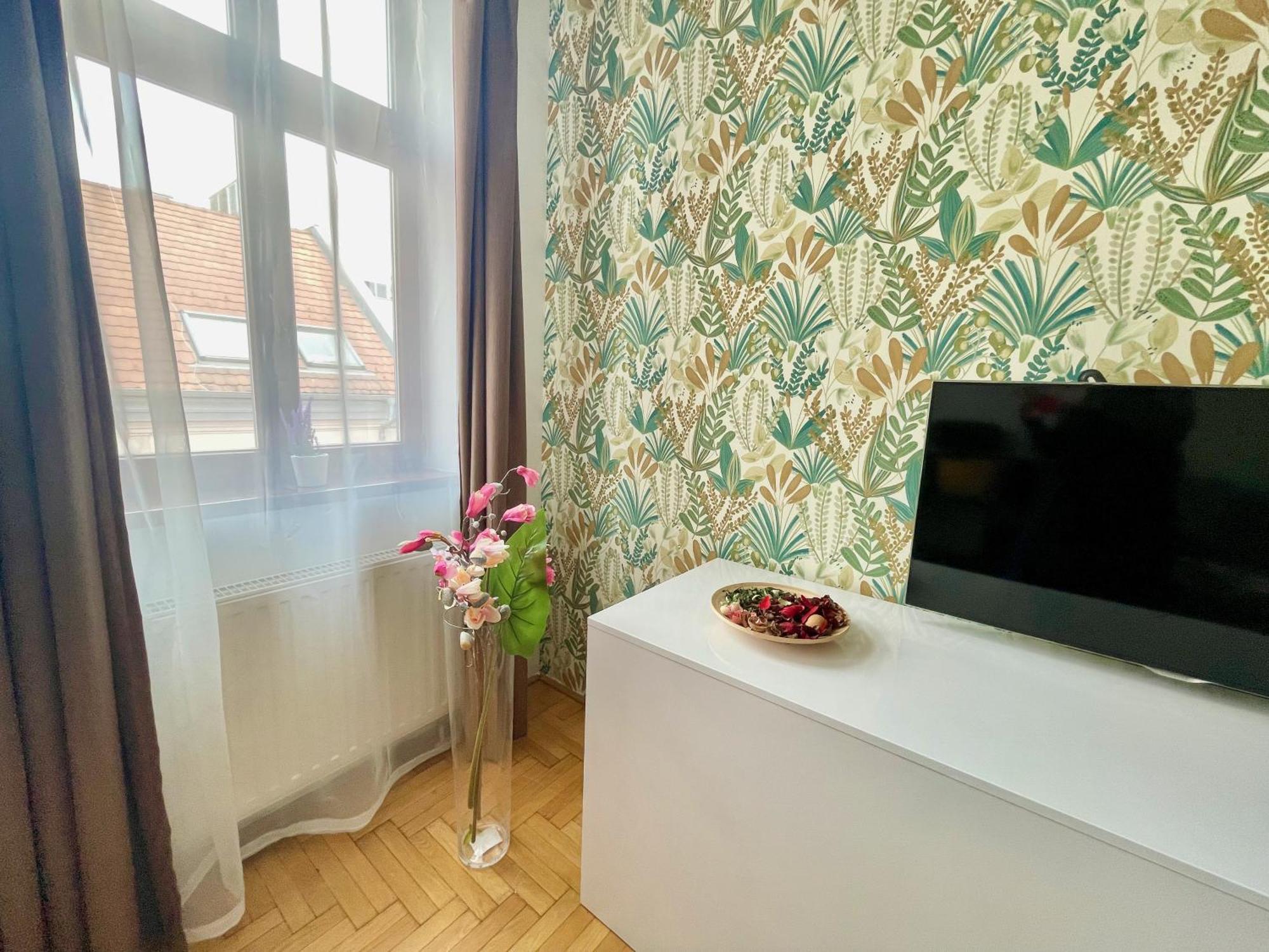 Design # Dob16 #downtown #nightlife Apartamento Budapest