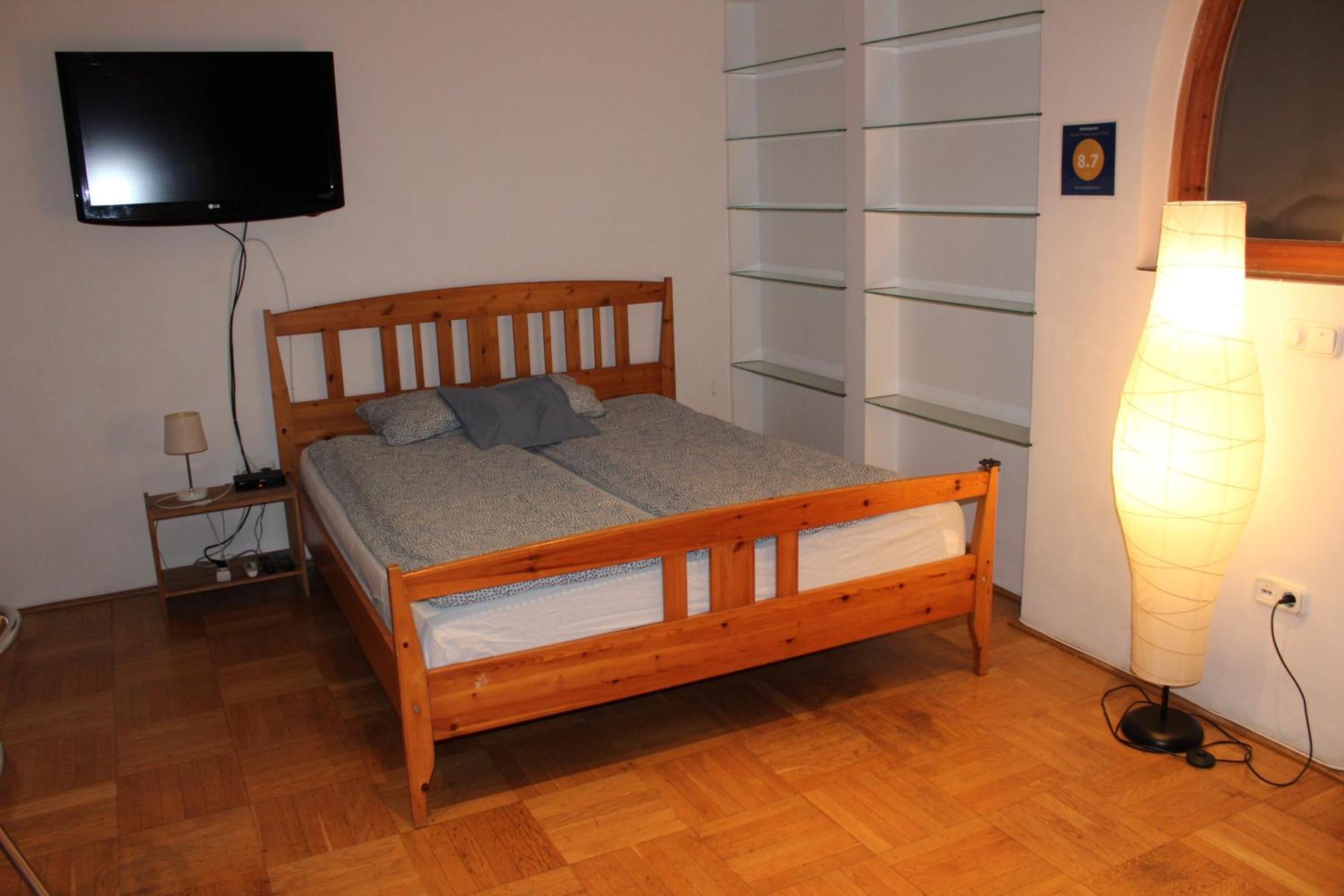 Kiona Budapest