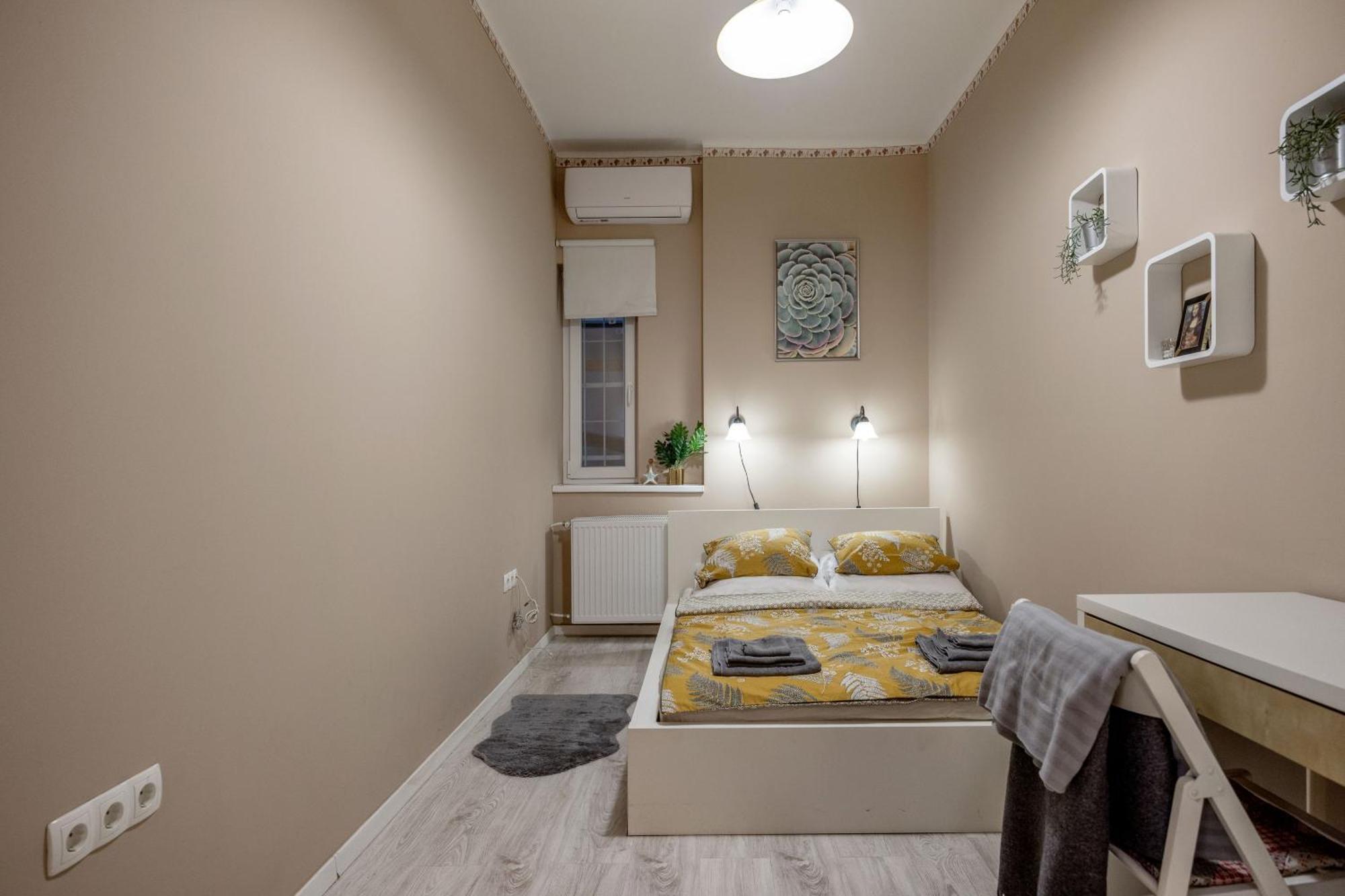 Roomback - 2br With Ac Near Deak Ter *