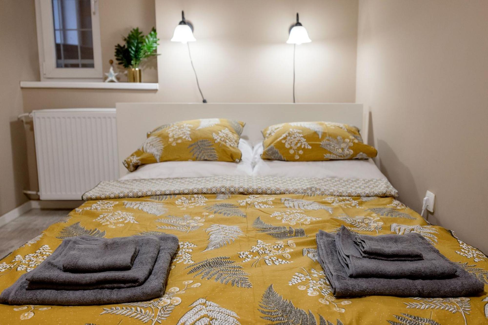 Apartment Roomback - 2br With Ac Near Deak Ter Budapest