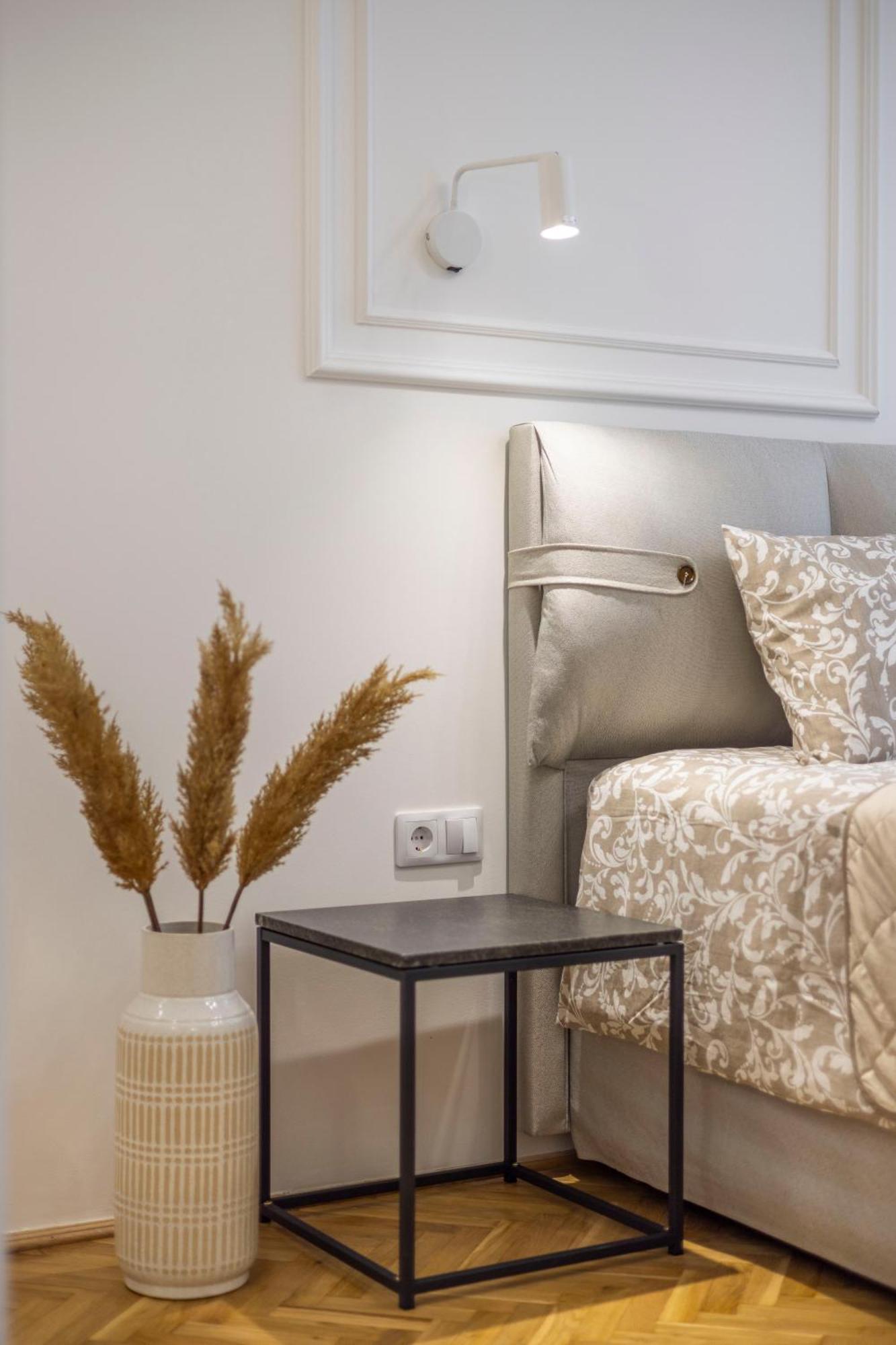 Lägenhet Luxurious 4bedrm 3bathrm W/ Balcony Budapest