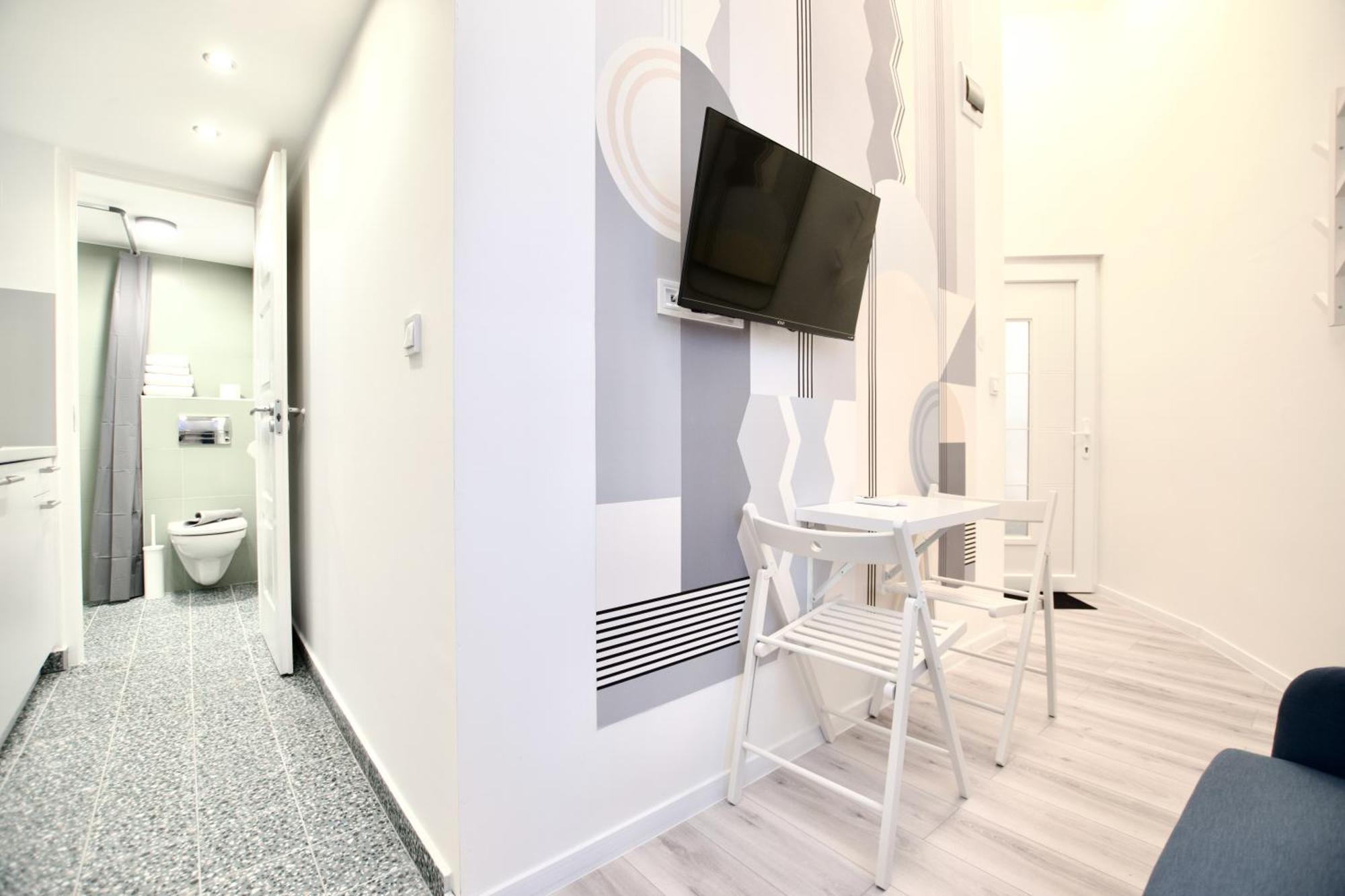 Apartment Standard By Hi5- Kiraly 82