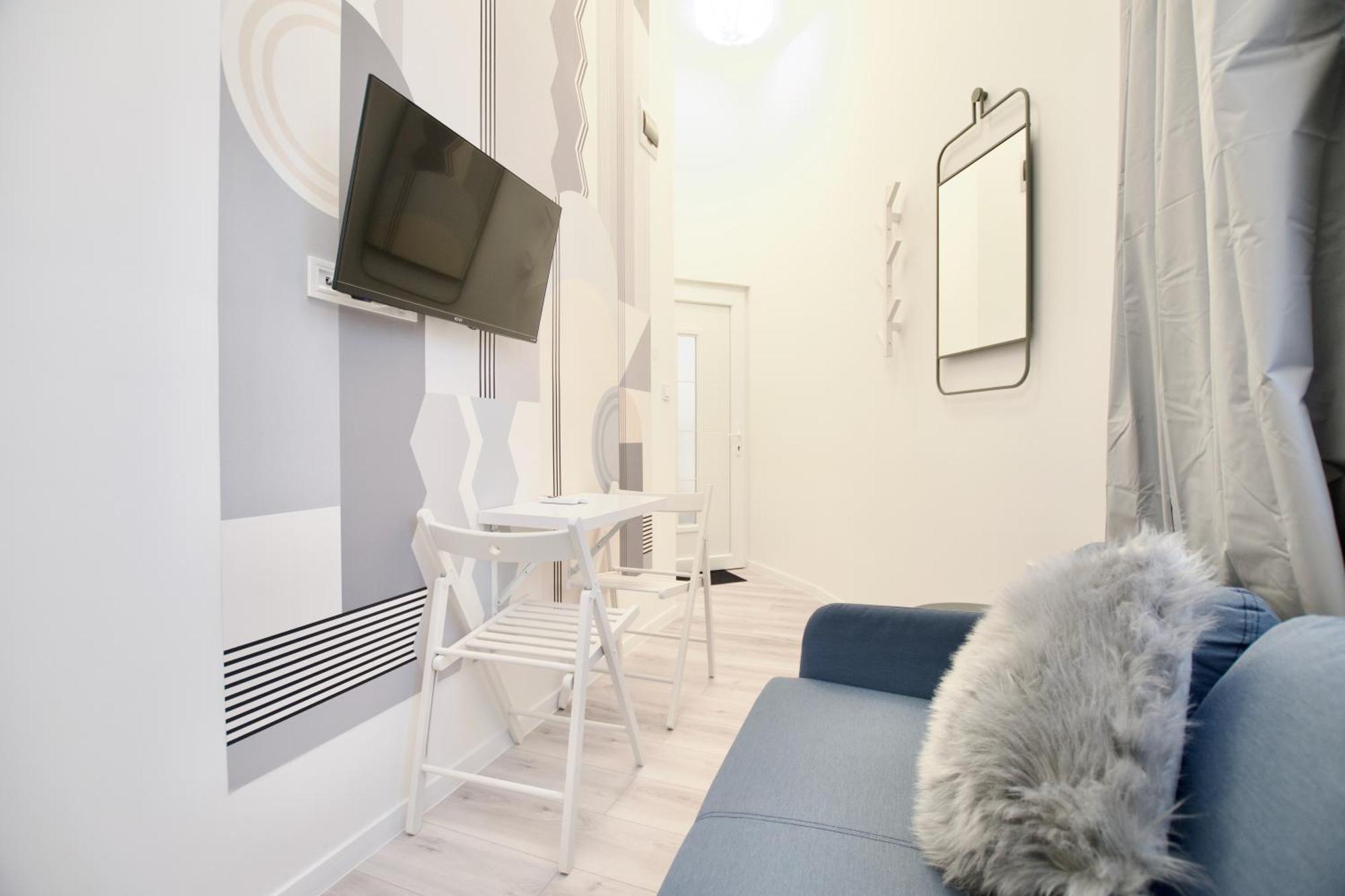 Standard By Hi5- Kiraly 82 * Budapest