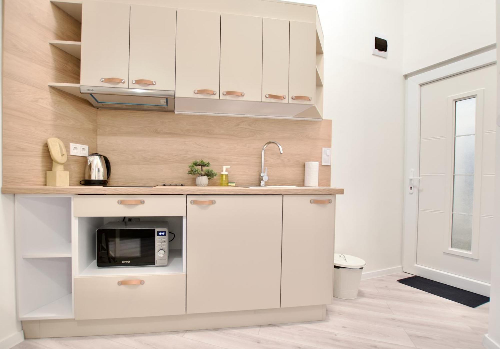 Standard By Hi5- Kiraly 82 Apartment