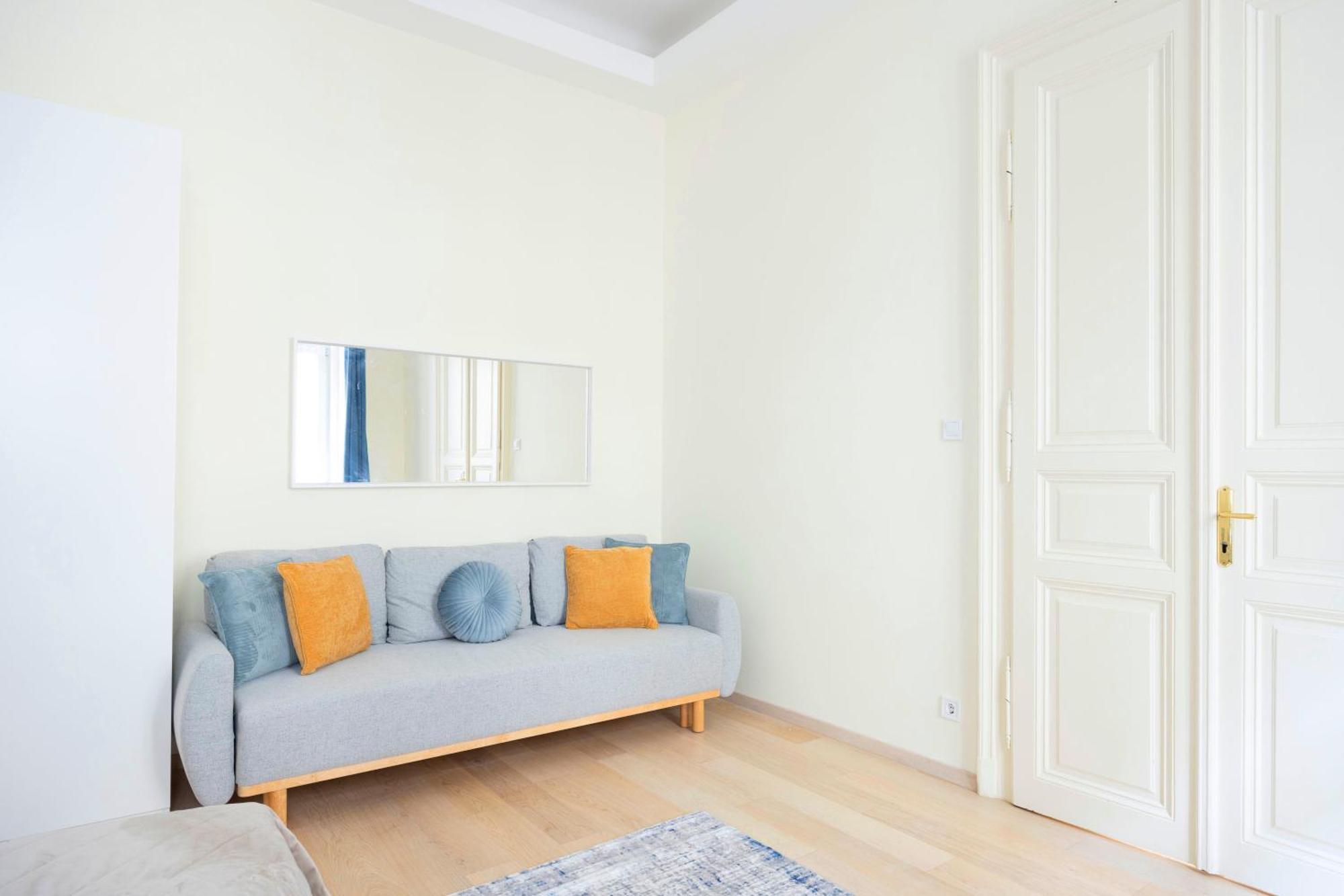 Exclusive & Spacious W/ 4bedrm 2bathrm Apartament Budapeszt