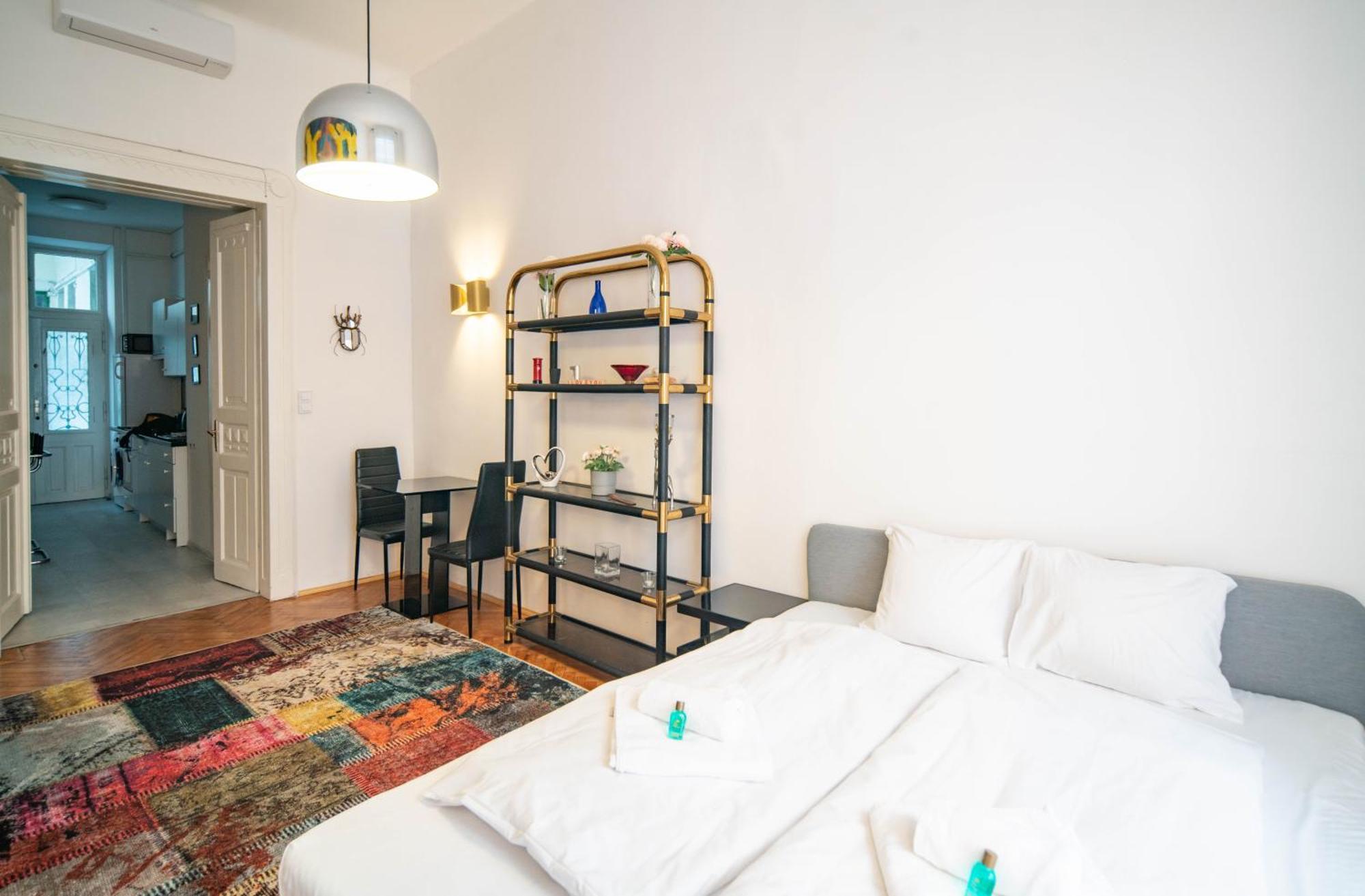 Stylish Studio In The Heart Of Appartamento Budapest