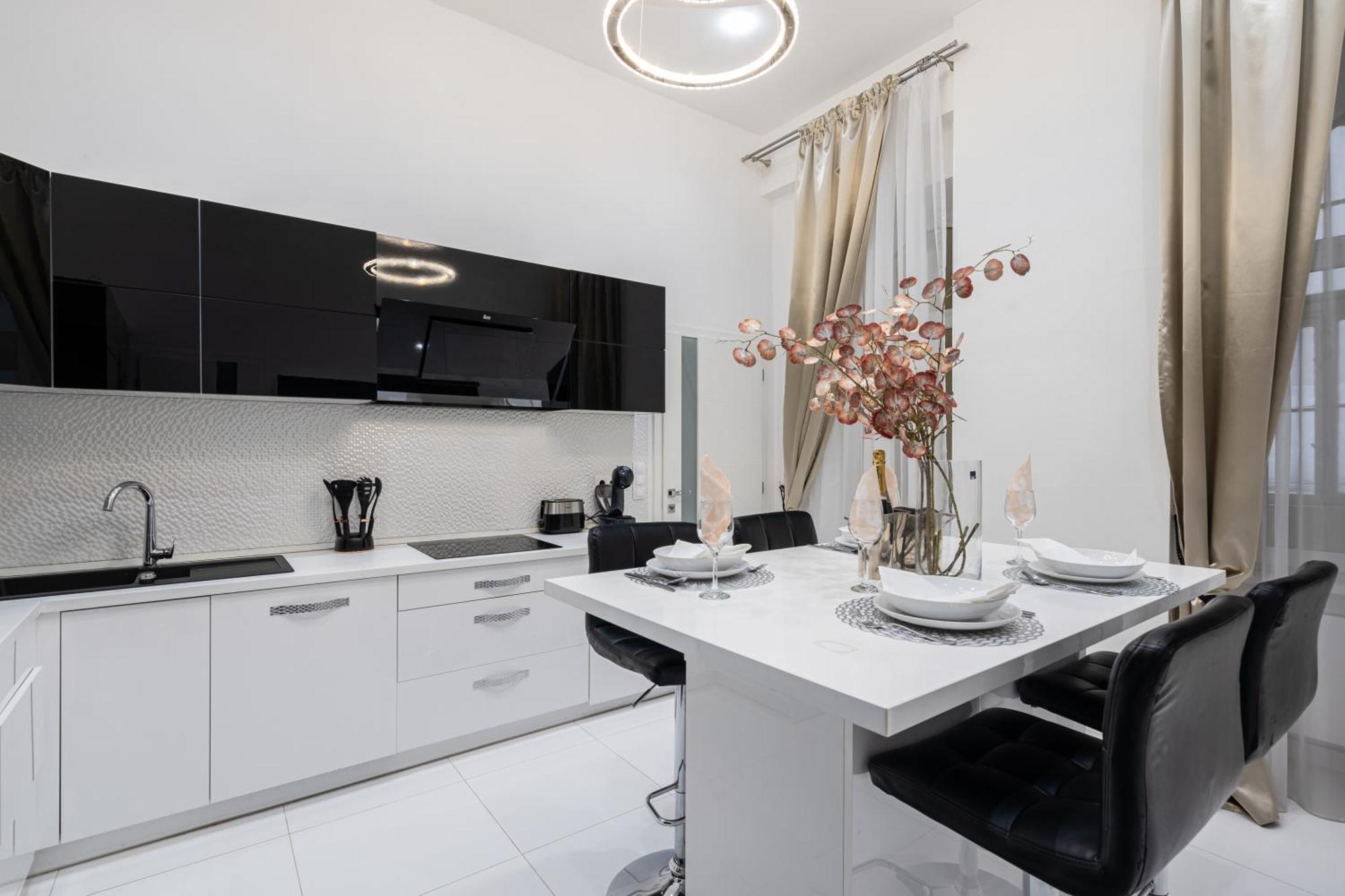 Opera Balkony Luxury With Free Parking Apartamento *