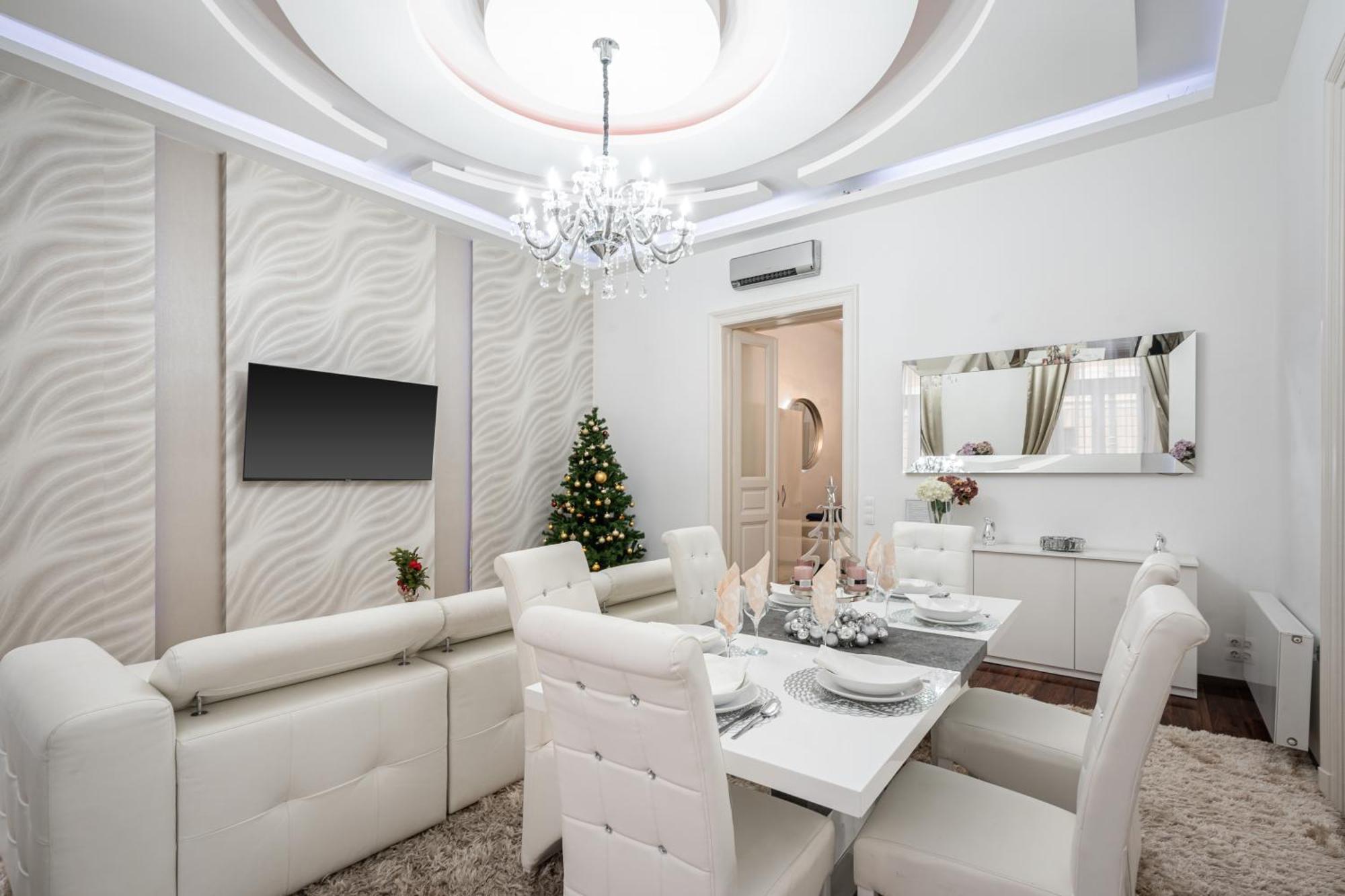 Opera Balkony Luxury With Free Parking *