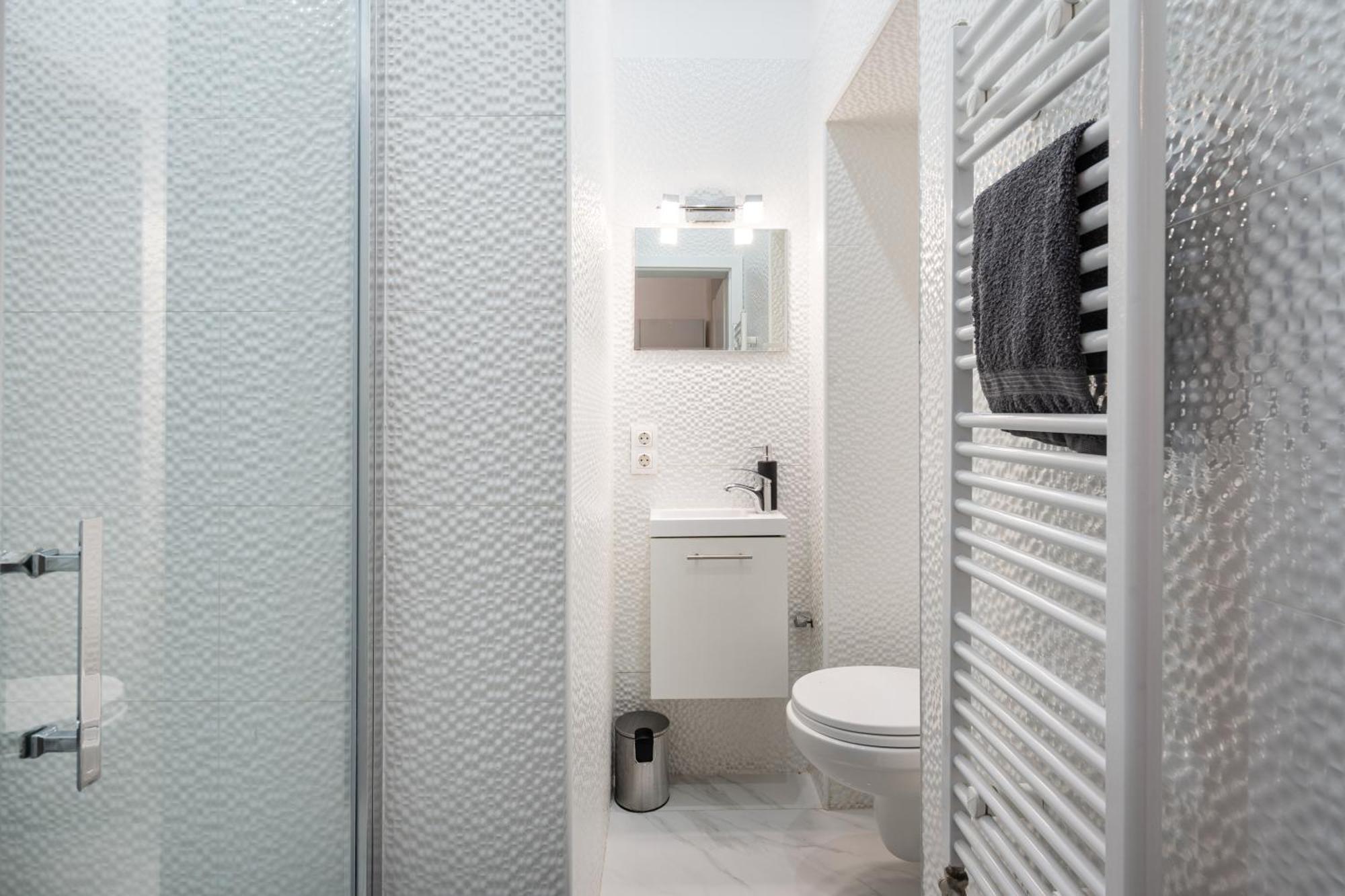 Opera Balkony Luxury With Free Parking Apartamento