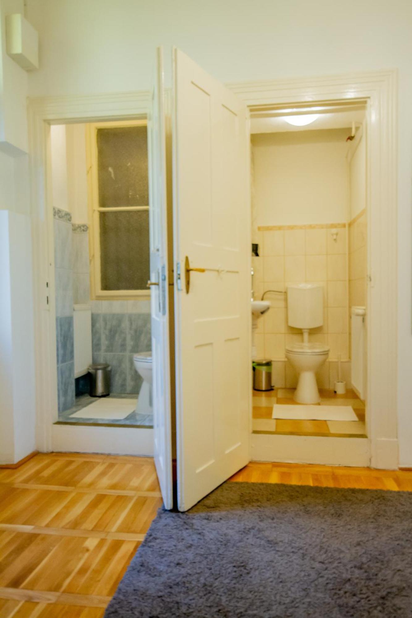 Kelvin's V District 2br Urban Haven By Nw Budapest