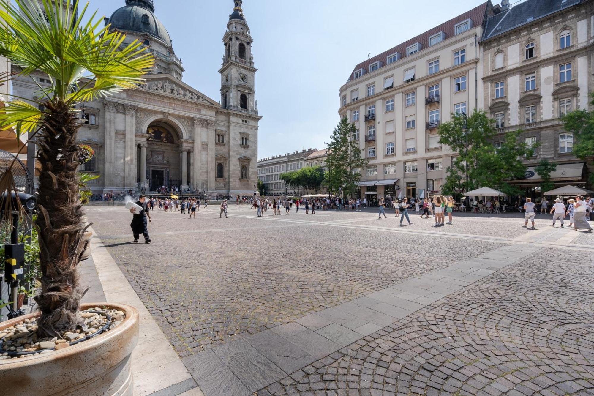 Opera Balkony Luxury With Free Parking