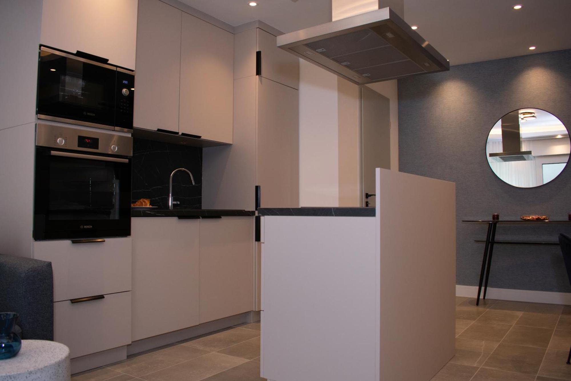 Luxury Cozy 2 Bdr Downtown Apt.4 Budapest