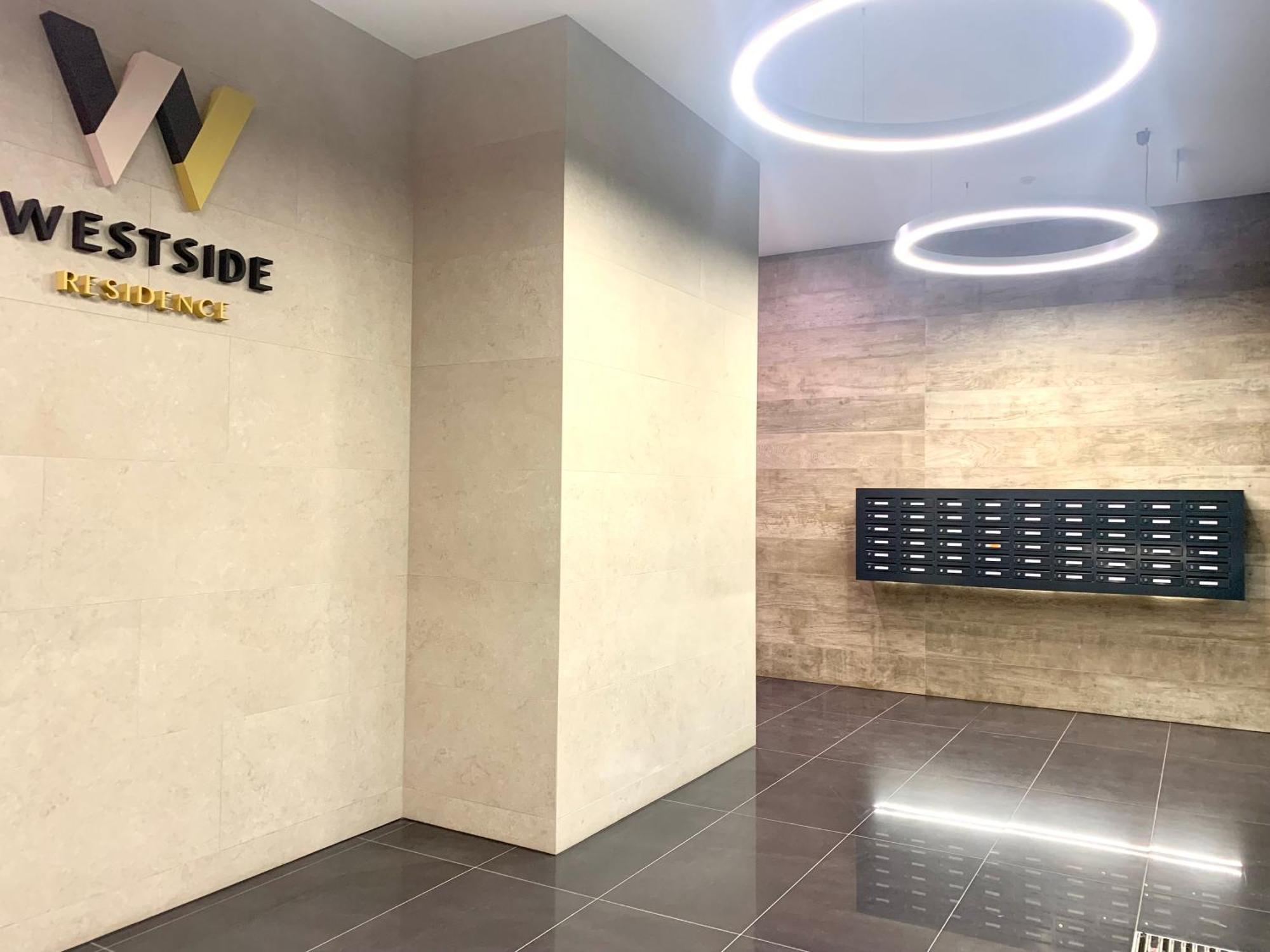 Westside - Modern & Peaceful - Free Garage!