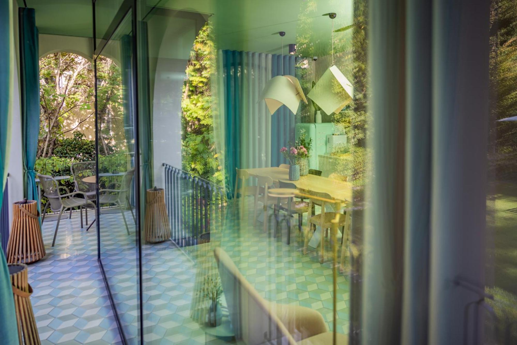 Bagatelle Gardenhouse