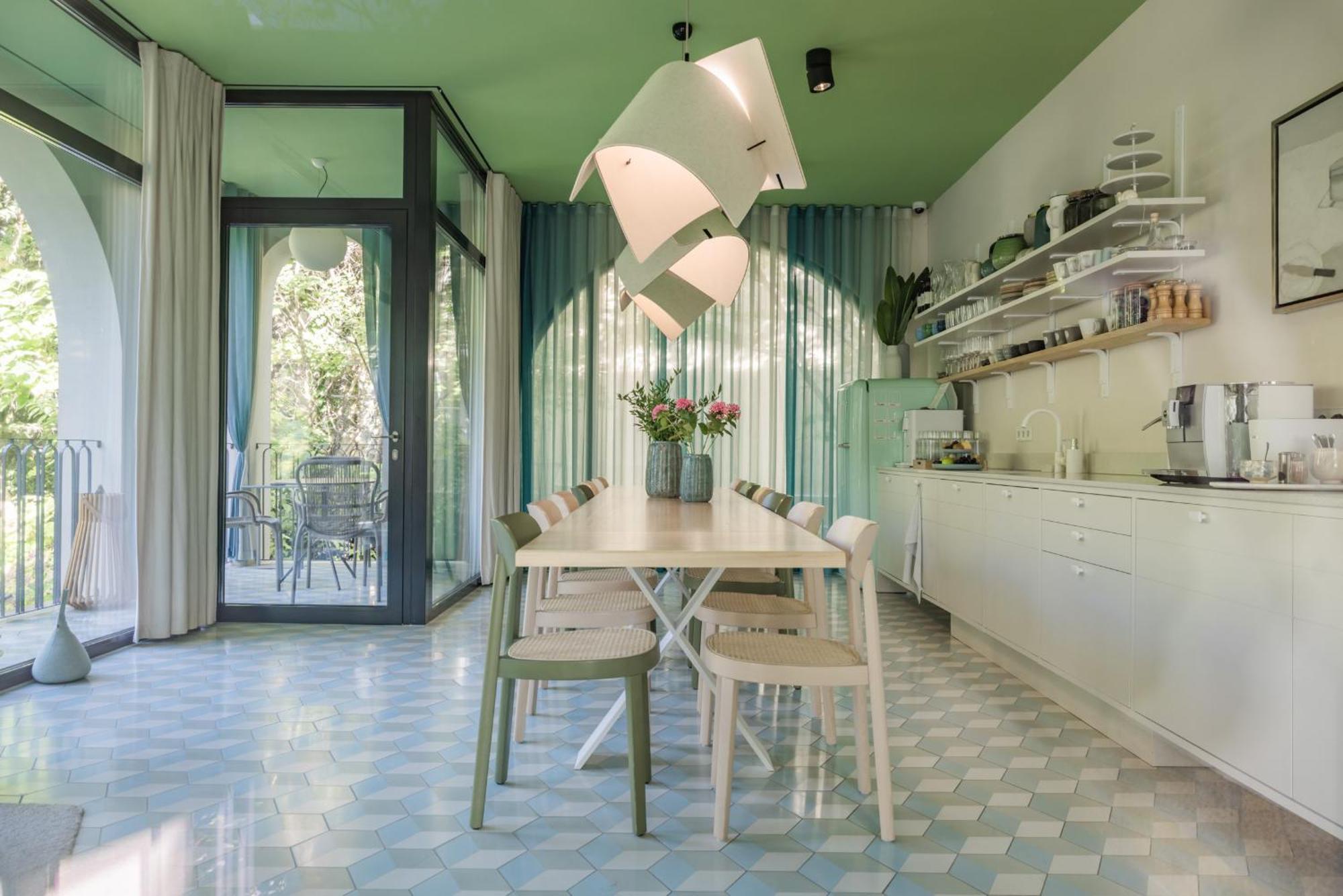 Bagatelle Gardenhouse Hotel *
