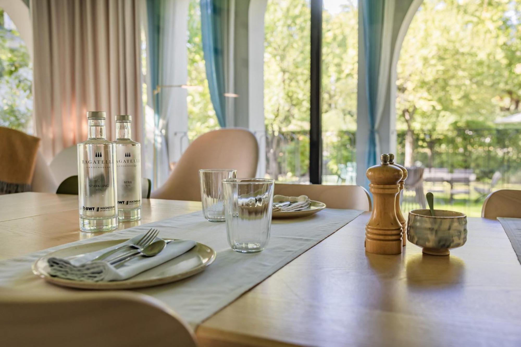 Bagatelle Gardenhouse Hotel *