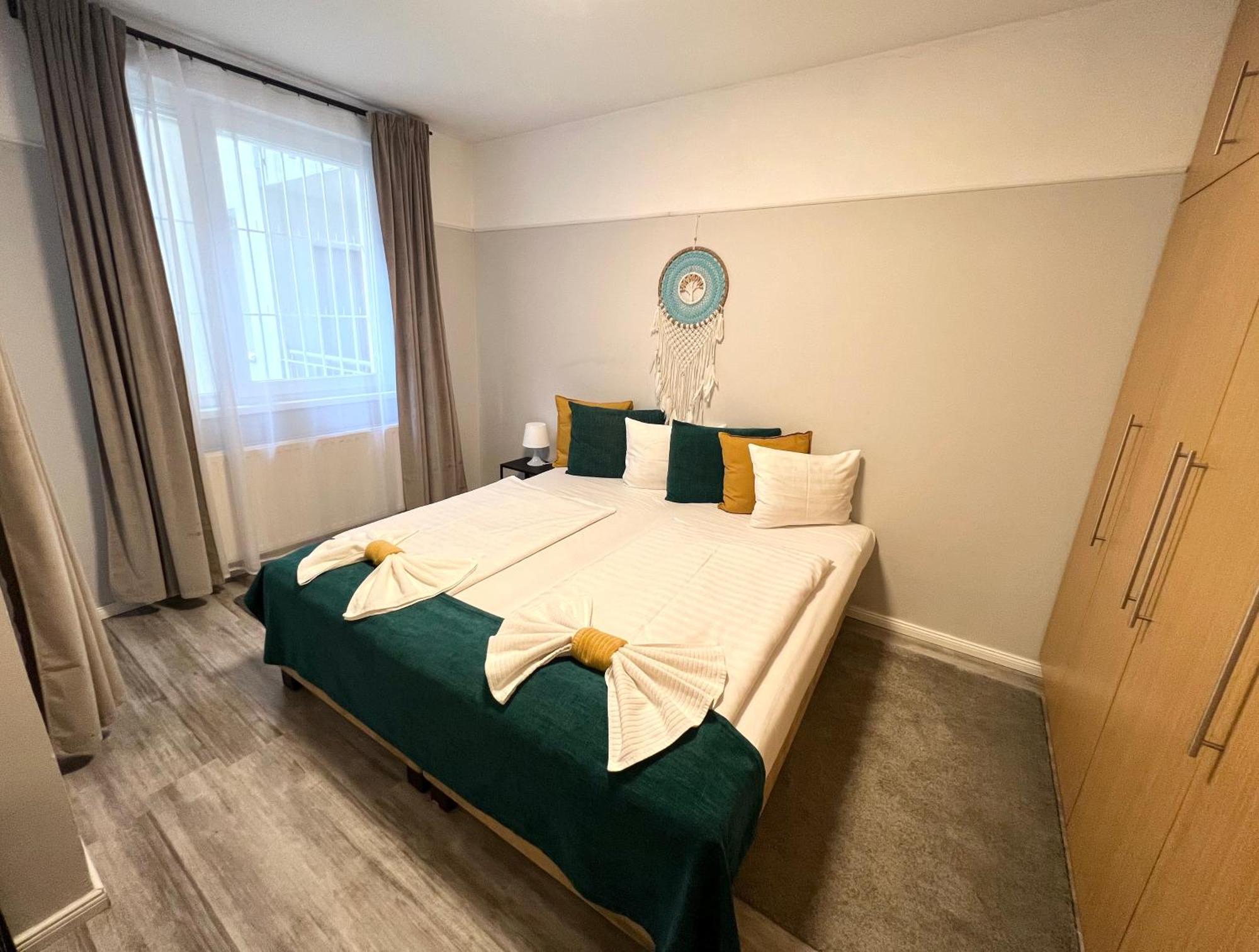 Nova * Budapest