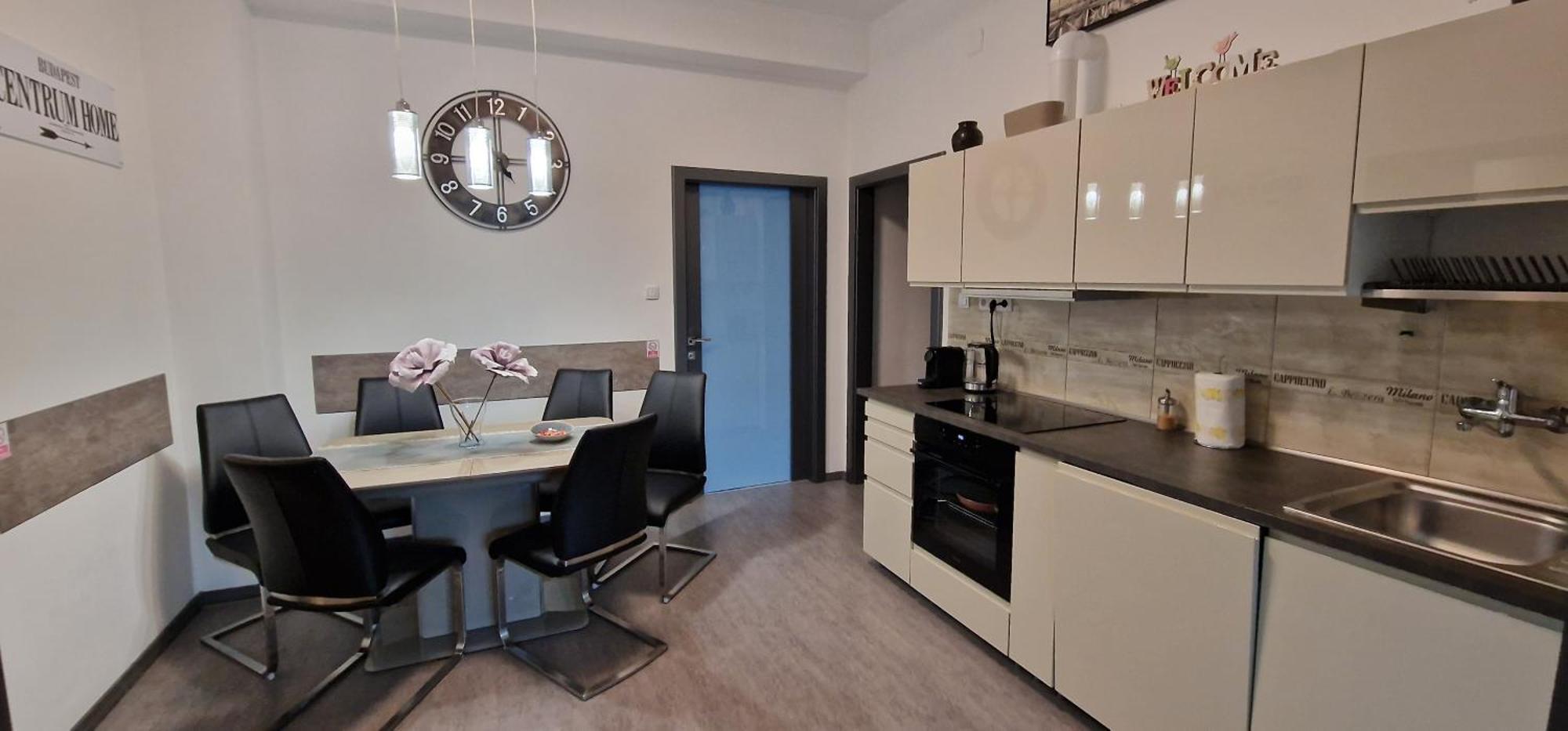 Appartement Extra Sok Szobas Apartman Kozpontjaban *