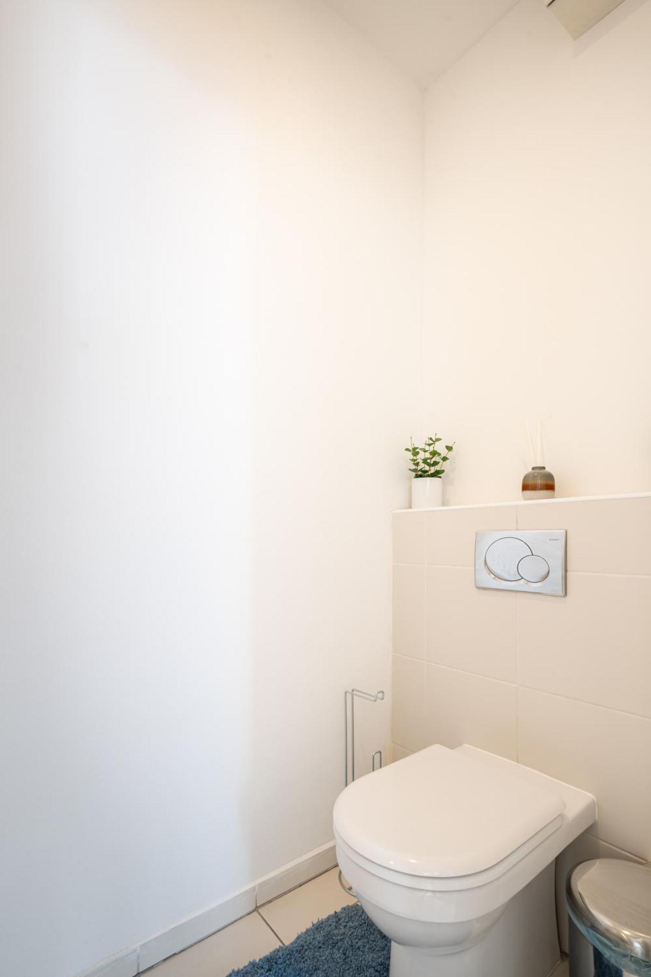 Paulay Private * Budapest