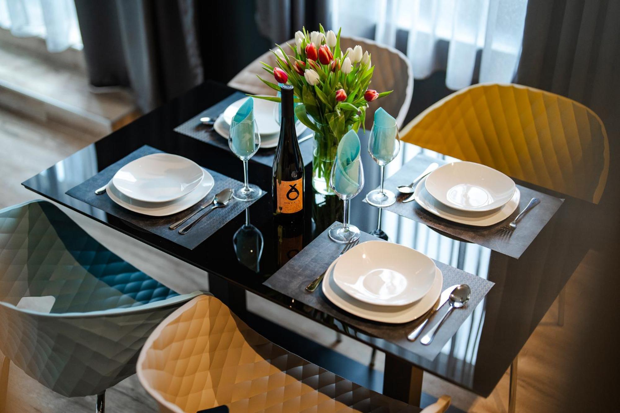 Onyx Luxury
